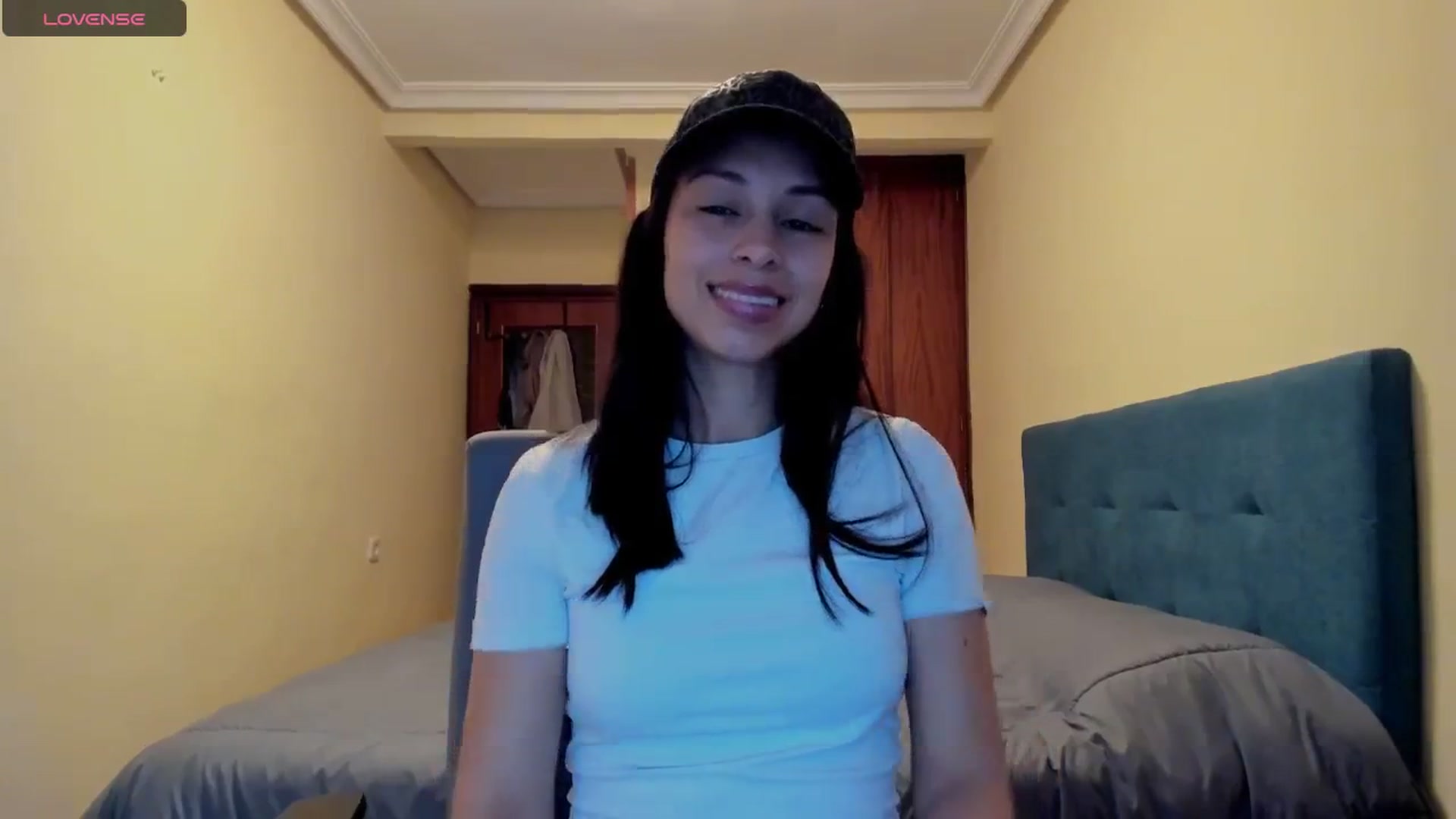 Gallery image thumbnail from Aliicia's myfreecams stream on, 03/11/2025, 09:36 image 9 of 20