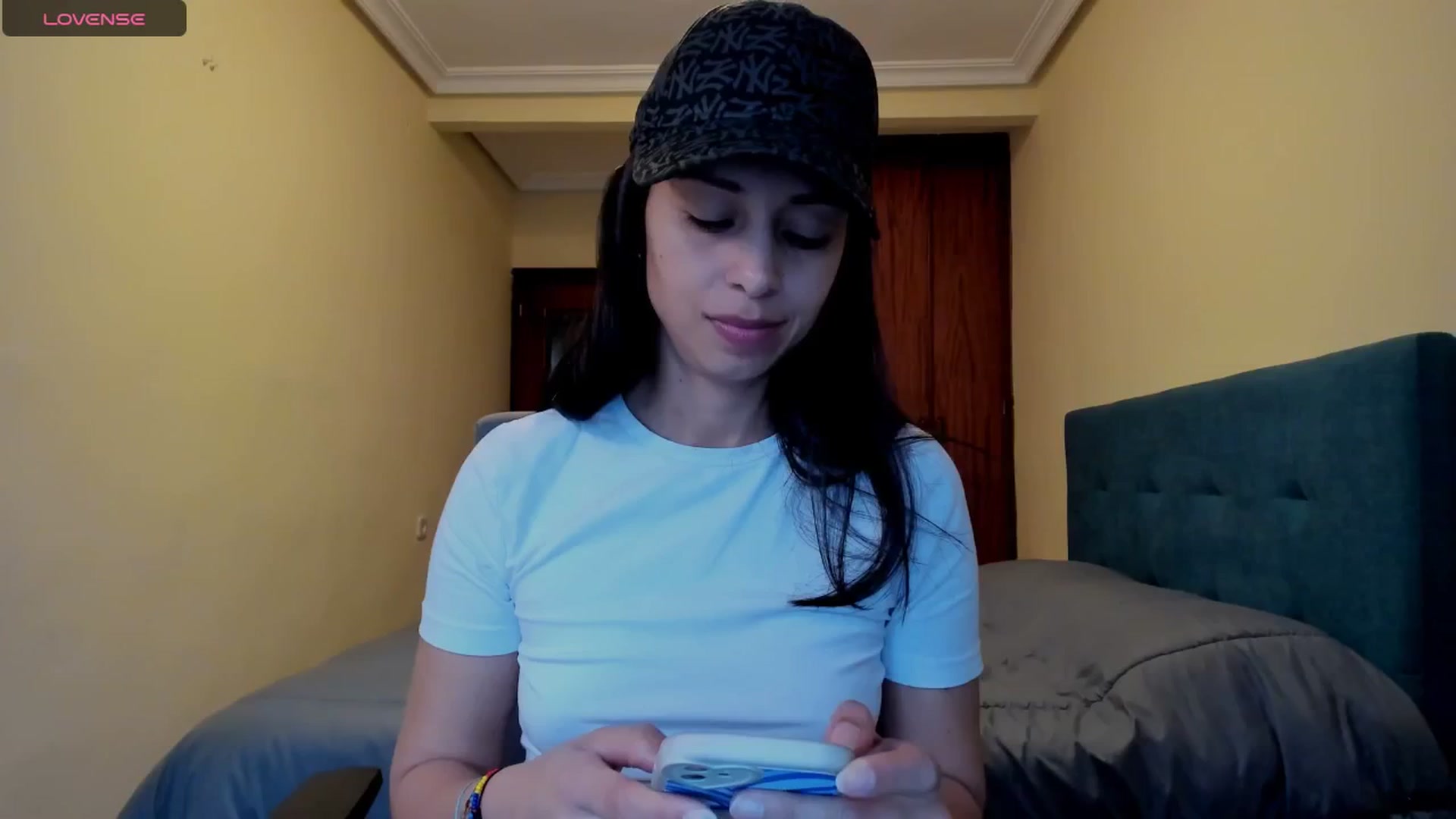 Gallery image thumbnail from Aliicia's myfreecams stream on, 03/11/2025, 10:26 image 5 of 20