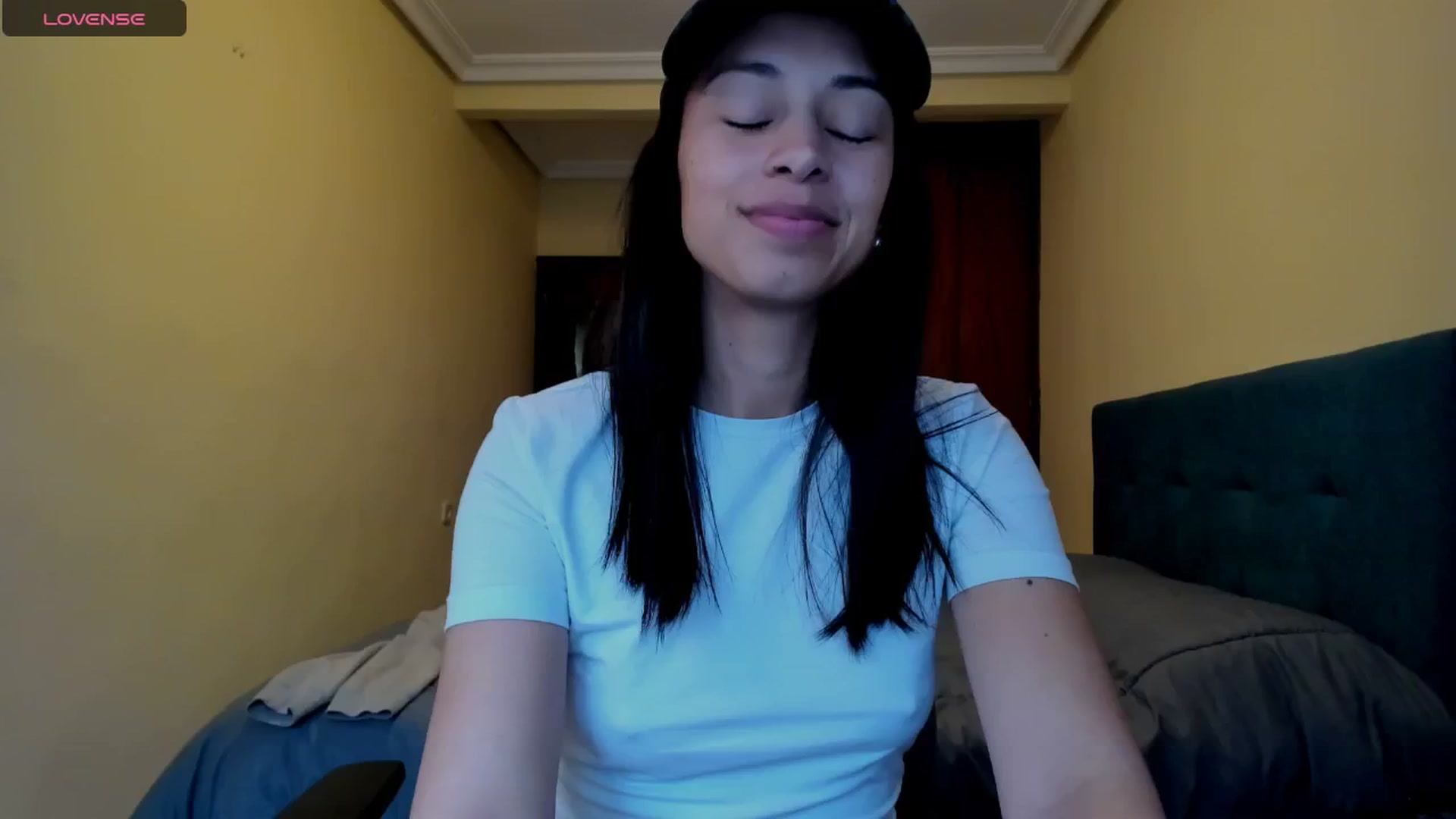 Gallery image thumbnail from Aliicia's myfreecams stream on, 03/11/2025, 11:08 image 8 of 20