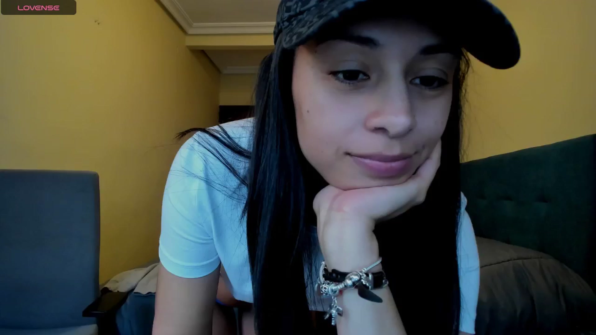 Gallery image thumbnail from Aliicia's myfreecams stream on, 03/11/2025, 11:08 image 15 of 20