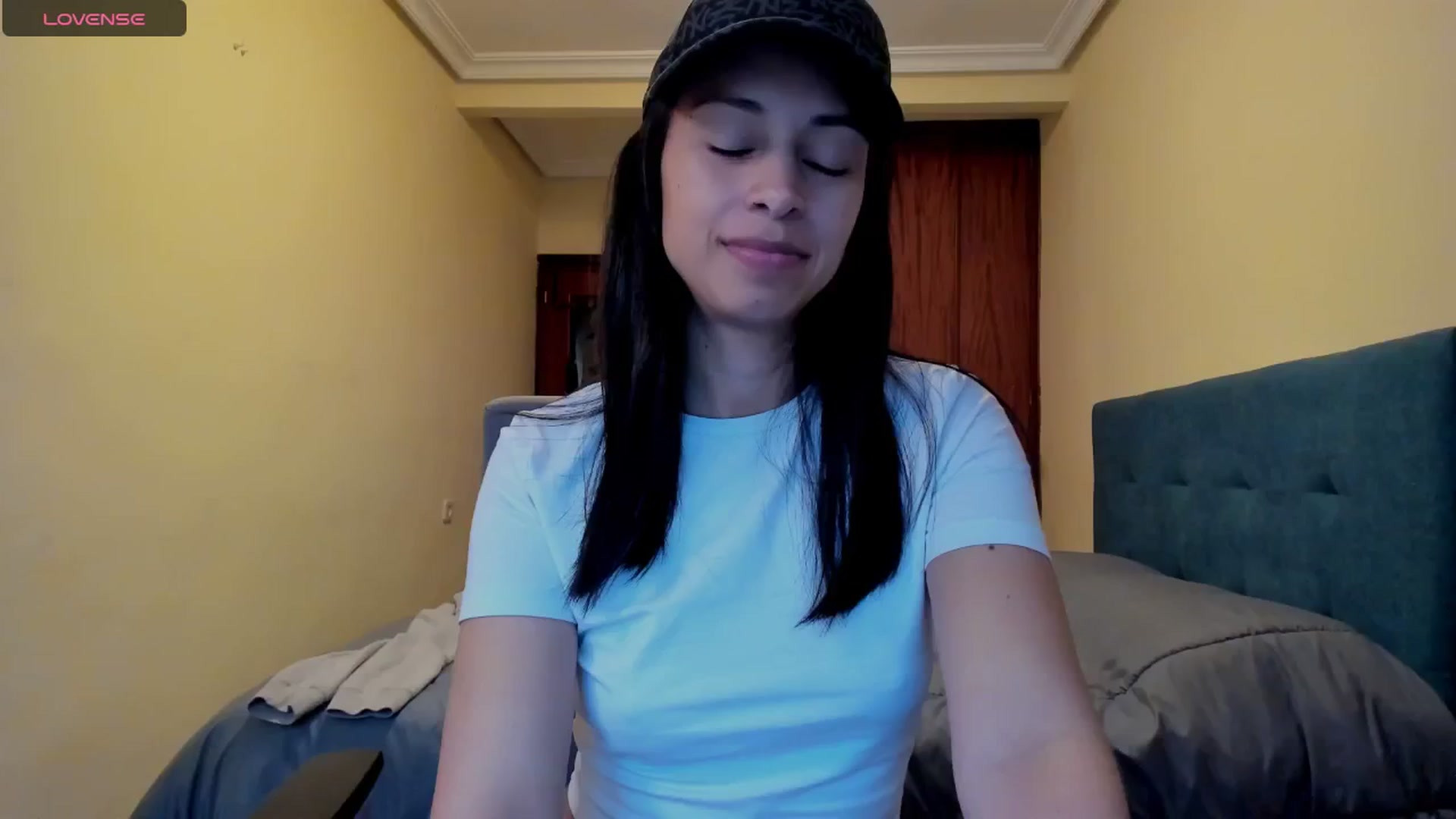 Gallery image thumbnail from Aliicia's myfreecams stream on, 03/11/2025, 11:08 image 1 of 20