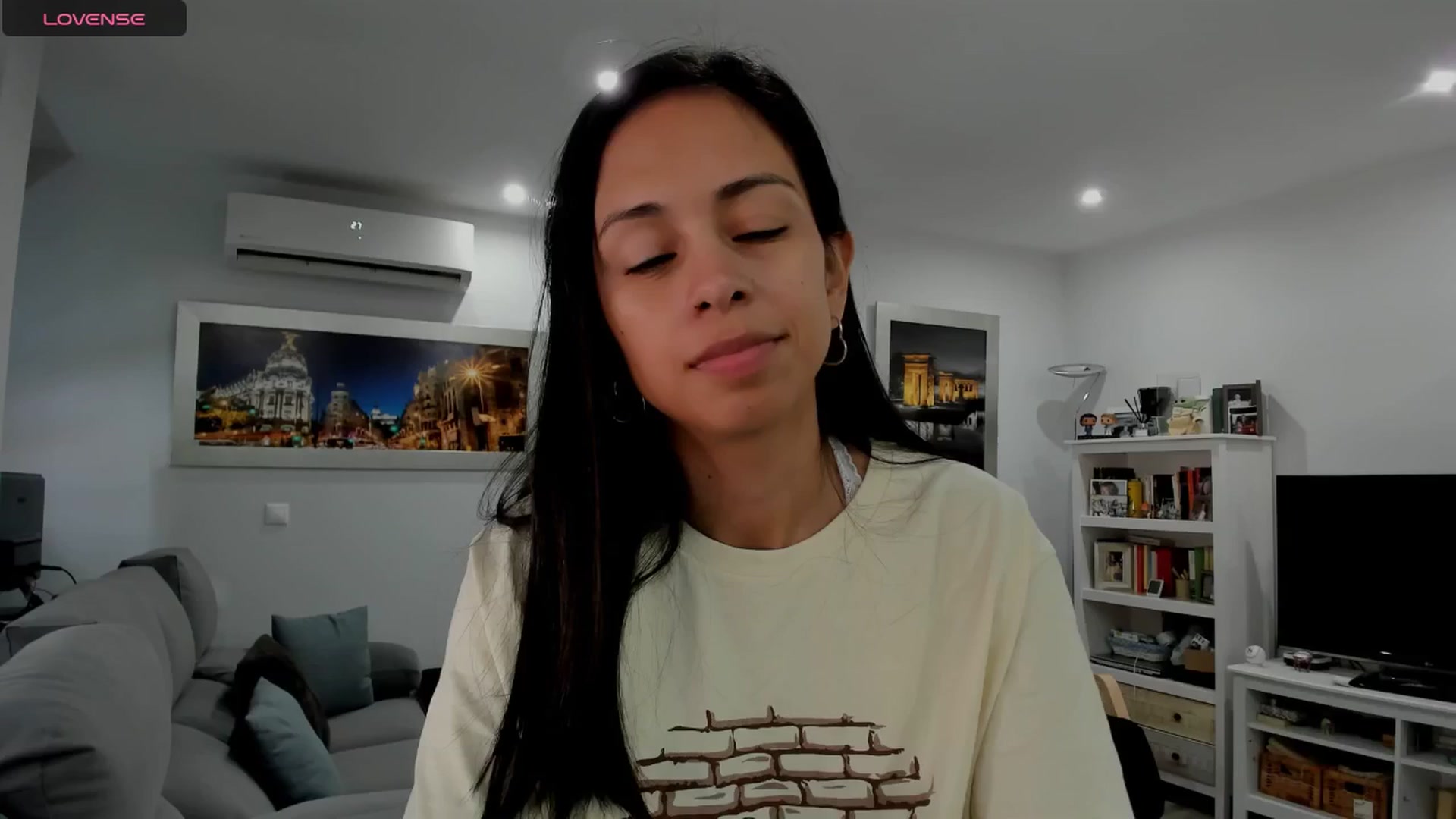 Gallery image thumbnail from Aliicia's myfreecams stream on, 03/12/2025, 12:14 image 1 of 20