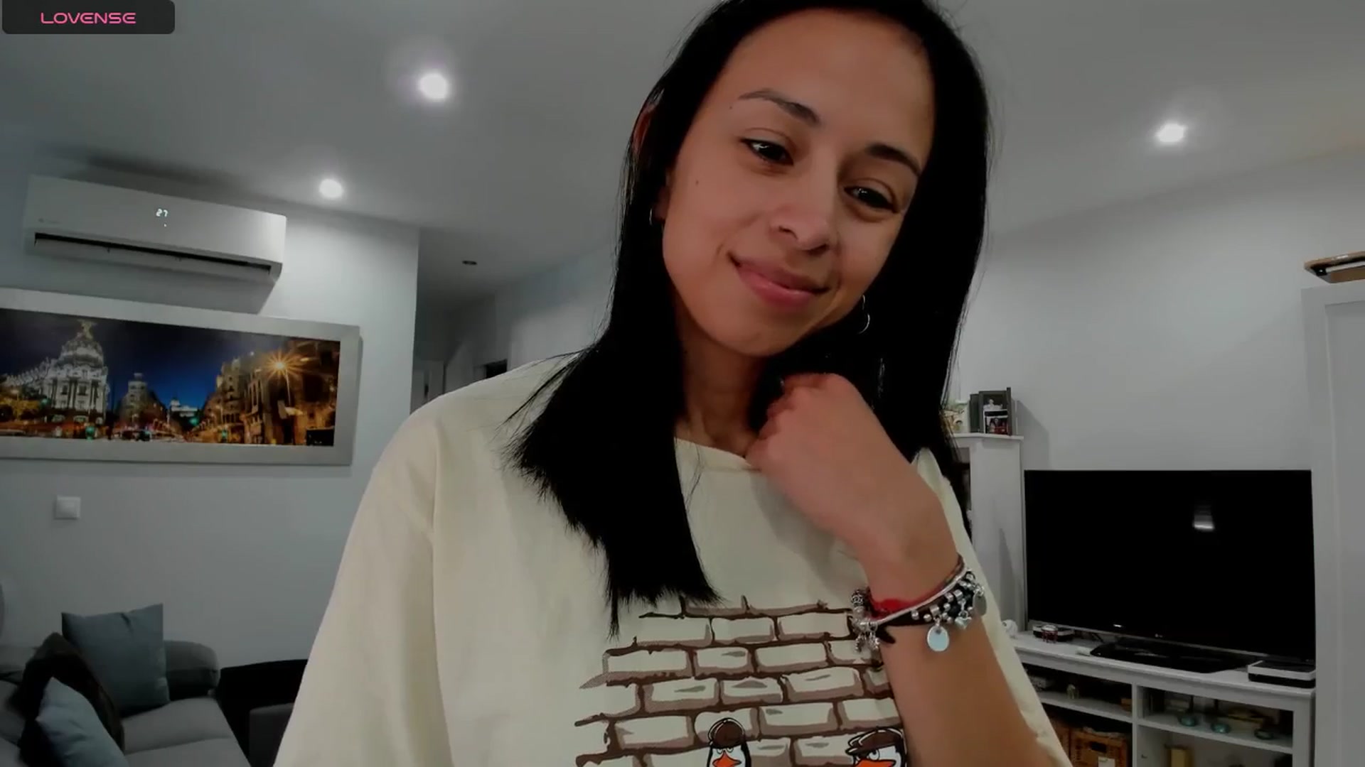 Gallery image thumbnail from Aliicia's myfreecams stream on, 03/12/2025, 12:14 image 5 of 20