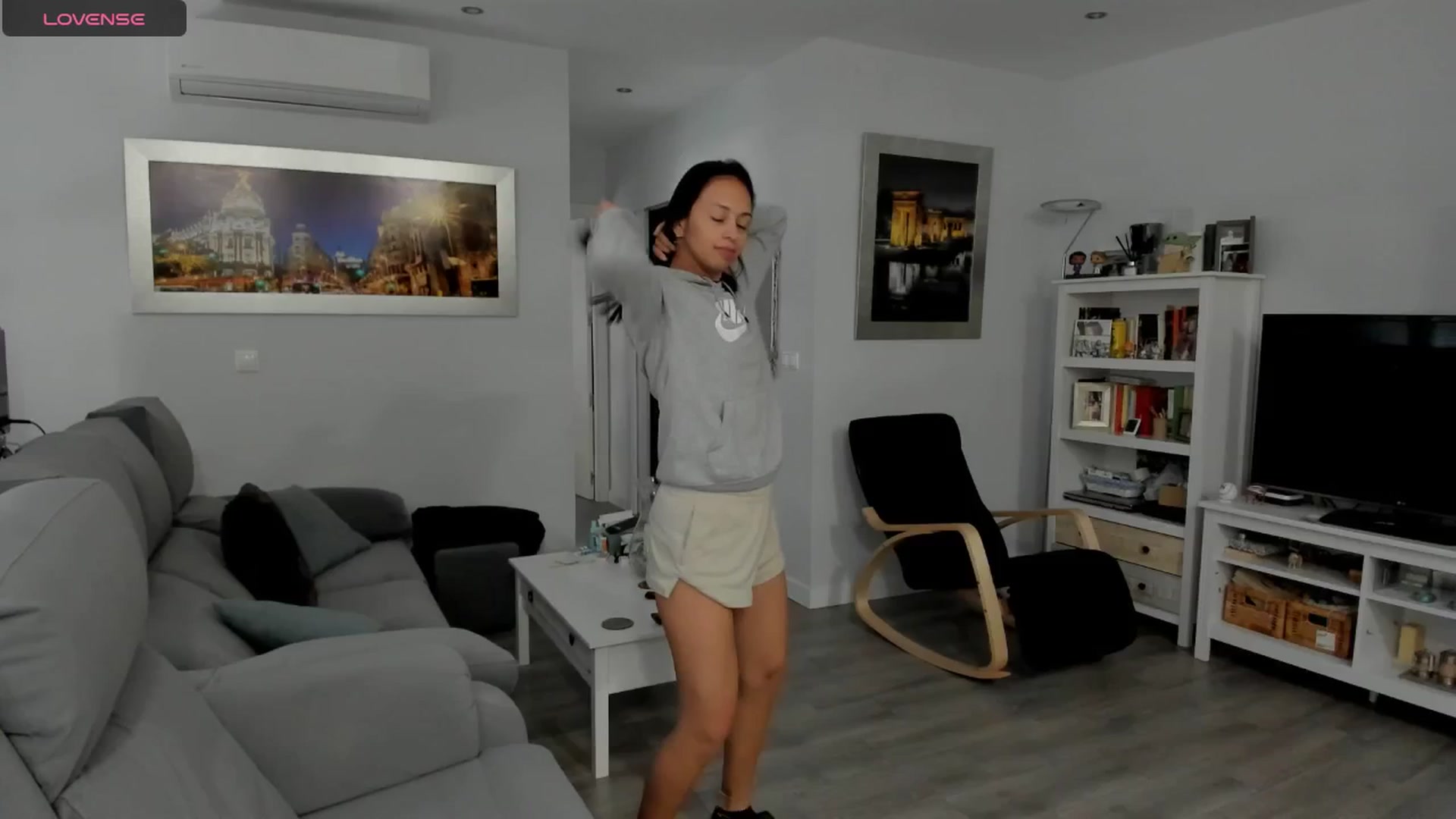 Gallery image thumbnail from Aliicia's myfreecams stream on, 03/13/2025, 11:45 image 11 of 20