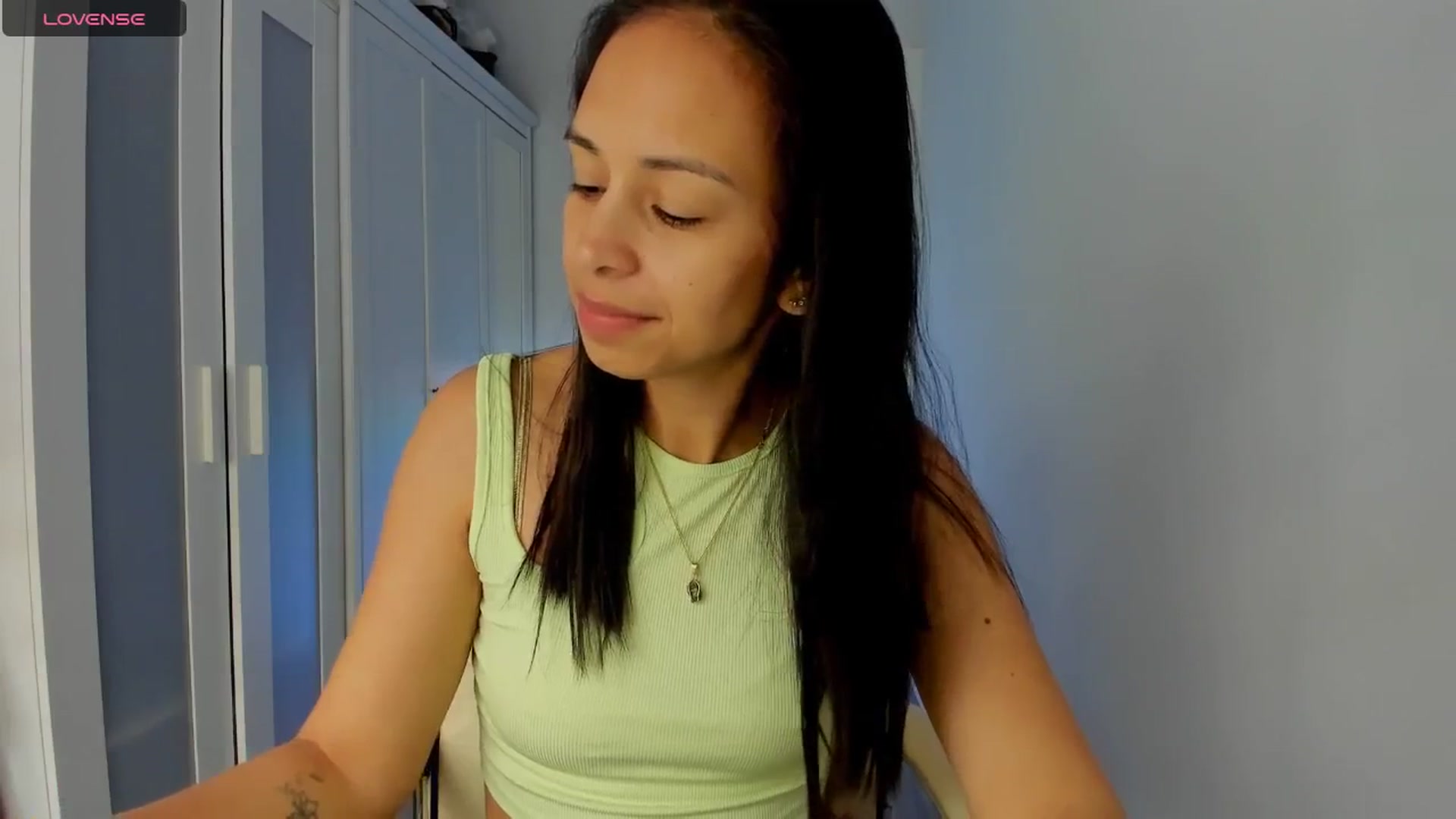 Gallery image thumbnail from Aliicia's myfreecams stream on, 03/17/2025, 11:03 image 8 of 20