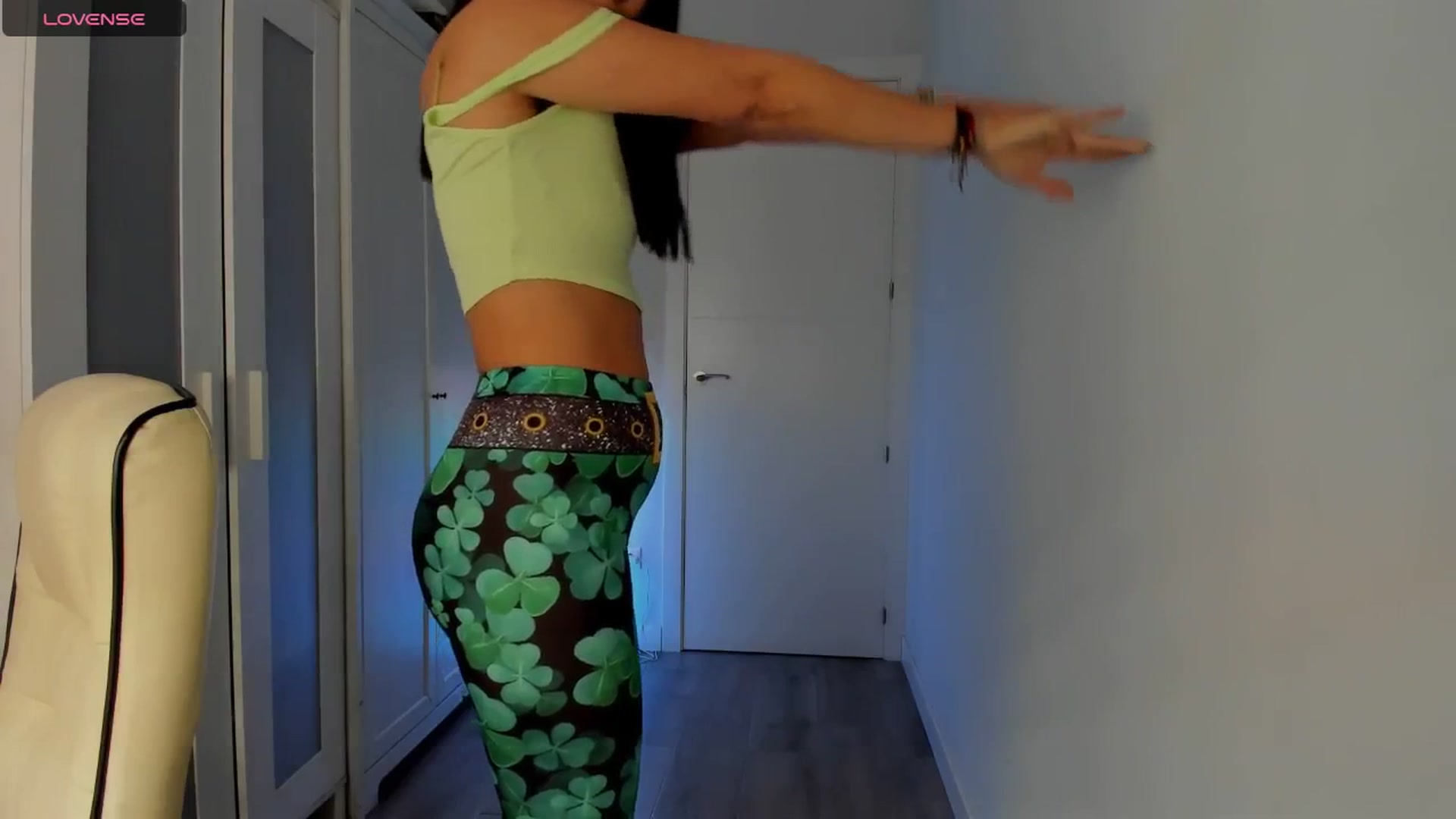 Gallery image thumbnail from Aliicia's myfreecams stream on, 03/17/2025, 11:03 image 19 of 20