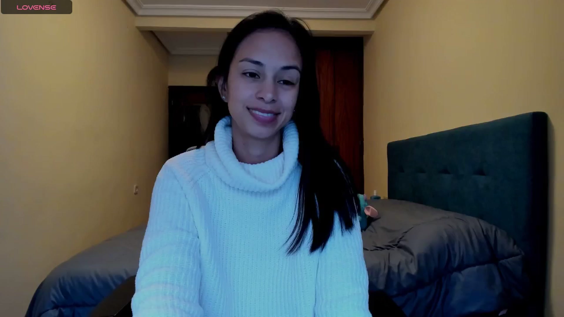 Gallery image thumbnail from Aliicia's myfreecams stream on, 03/18/2025, 10:55 image 5 of 20