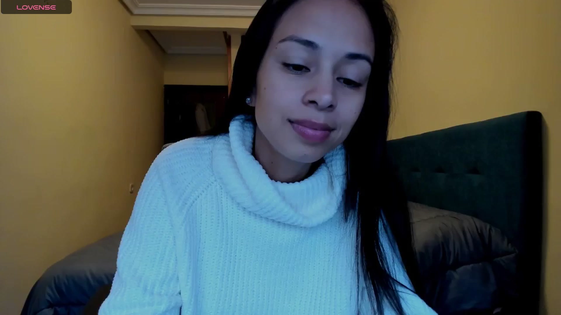 Gallery image thumbnail from Aliicia's myfreecams stream on, 03/18/2025, 10:55 image 2 of 20