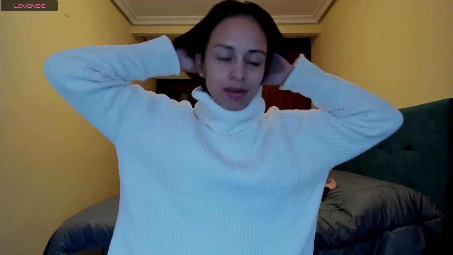 Gallery image thumbnail from Aliicia's myfreecams stream on, 03/18/2025, 12:08 image 13 of 20