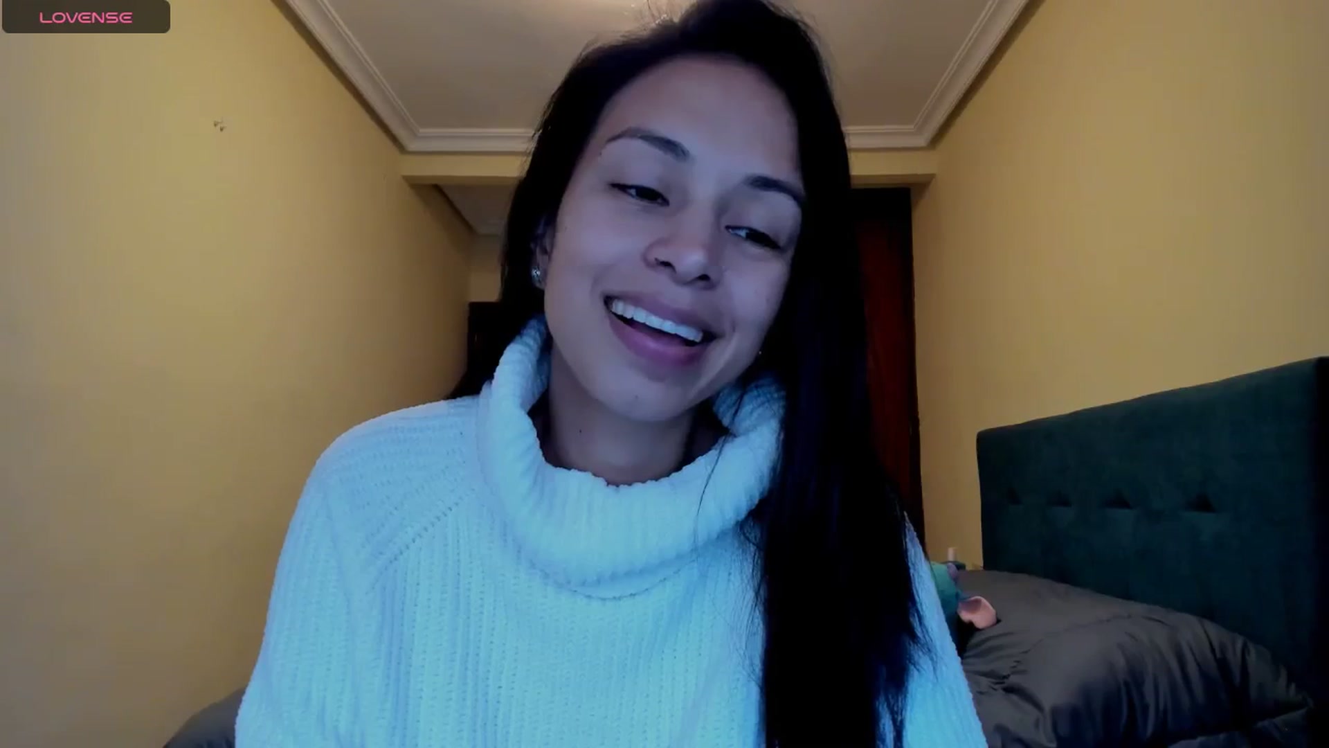 Gallery image thumbnail from Aliicia's myfreecams stream on, 03/18/2025, 12:08 image 17 of 20