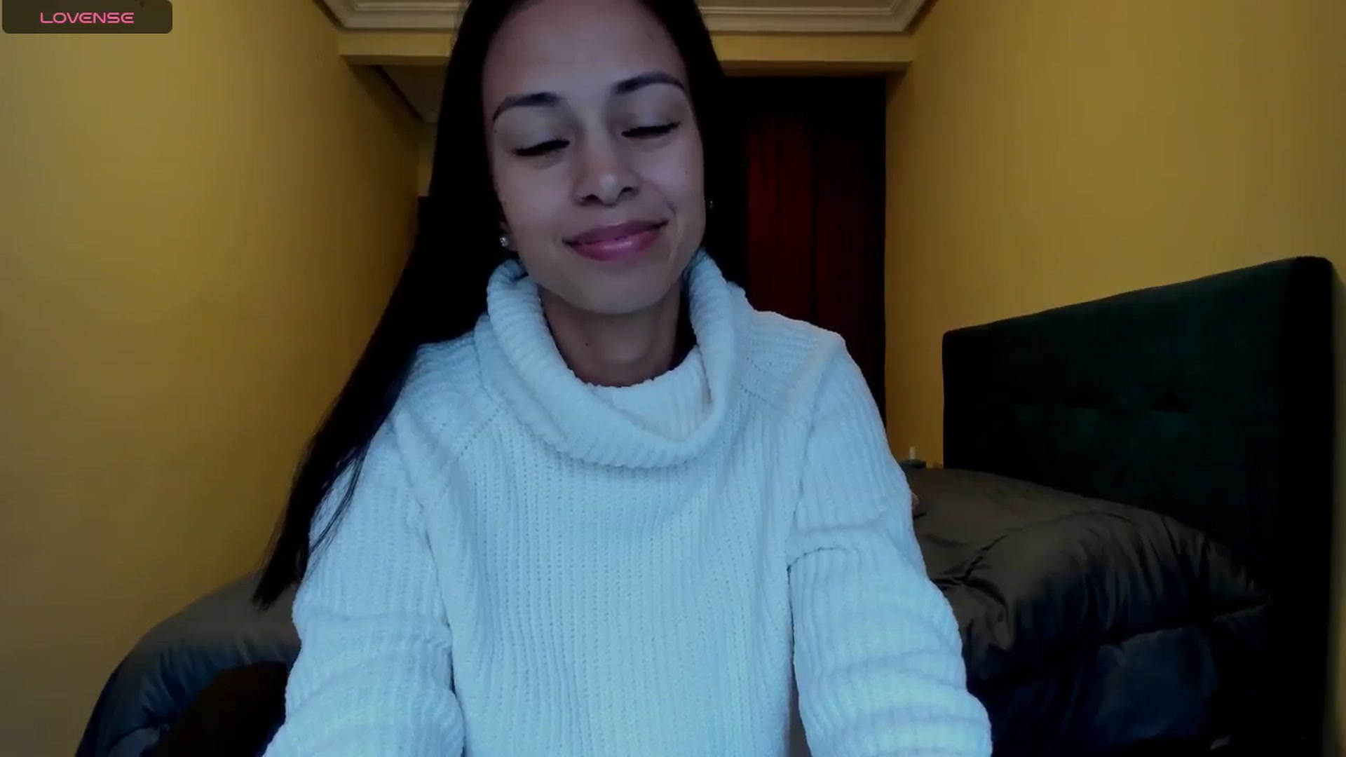 Gallery image thumbnail from Aliicia's myfreecams stream on, 03/18/2025, 12:08 image 3 of 20