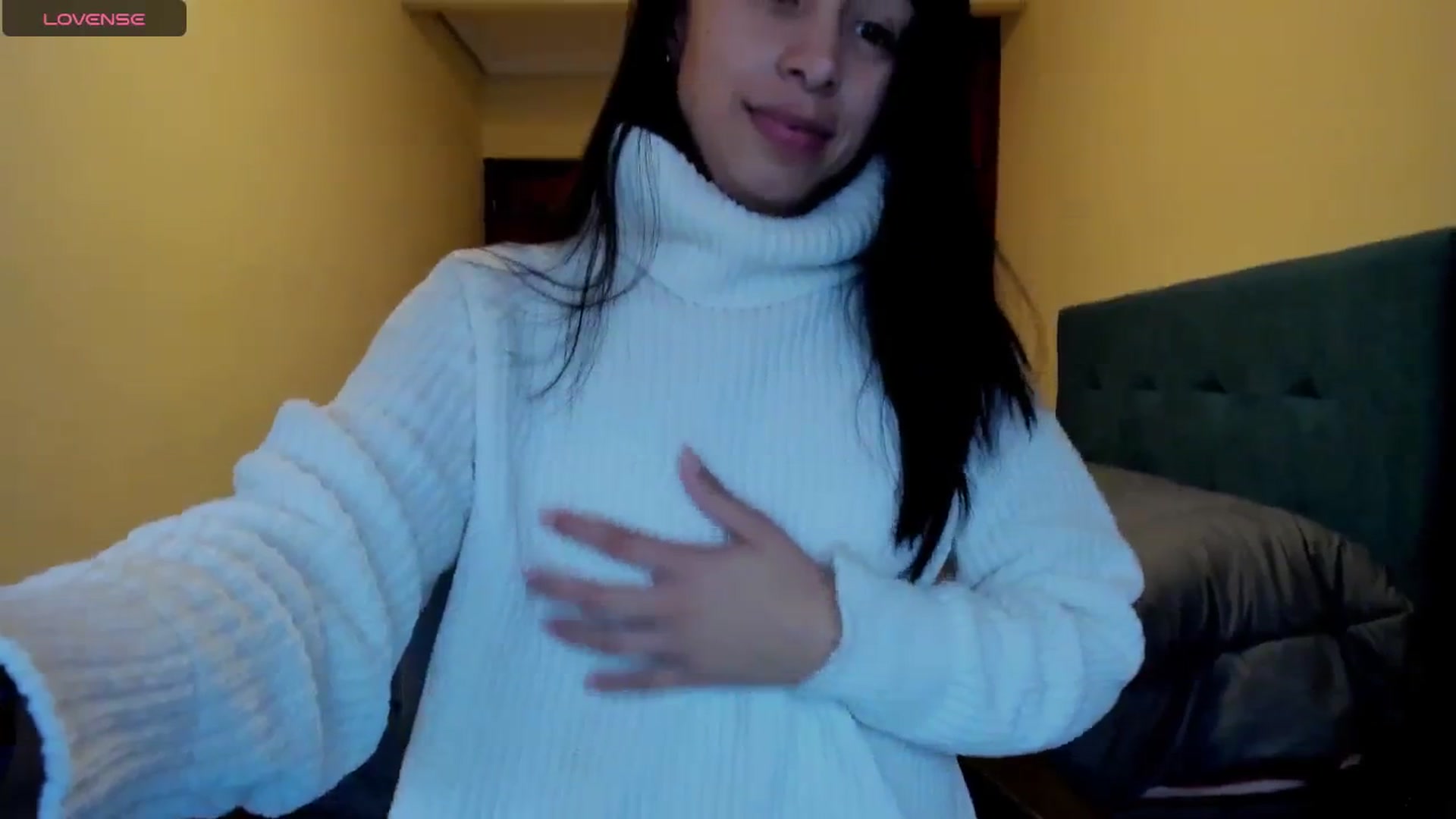 Gallery image thumbnail from Aliicia's myfreecams stream on, 03/18/2025, 12:08 image 15 of 20