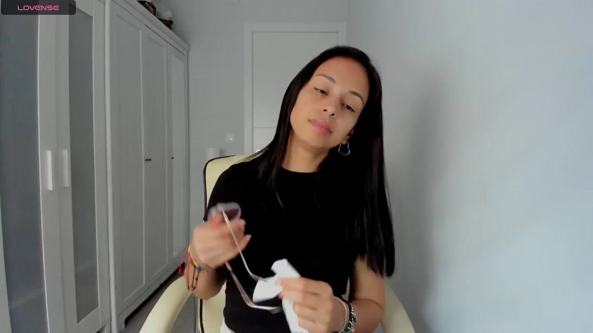Gallery image thumbnail from Aliicia's myfreecams stream on, 03/20/2025, 17:37 image 9 of 20