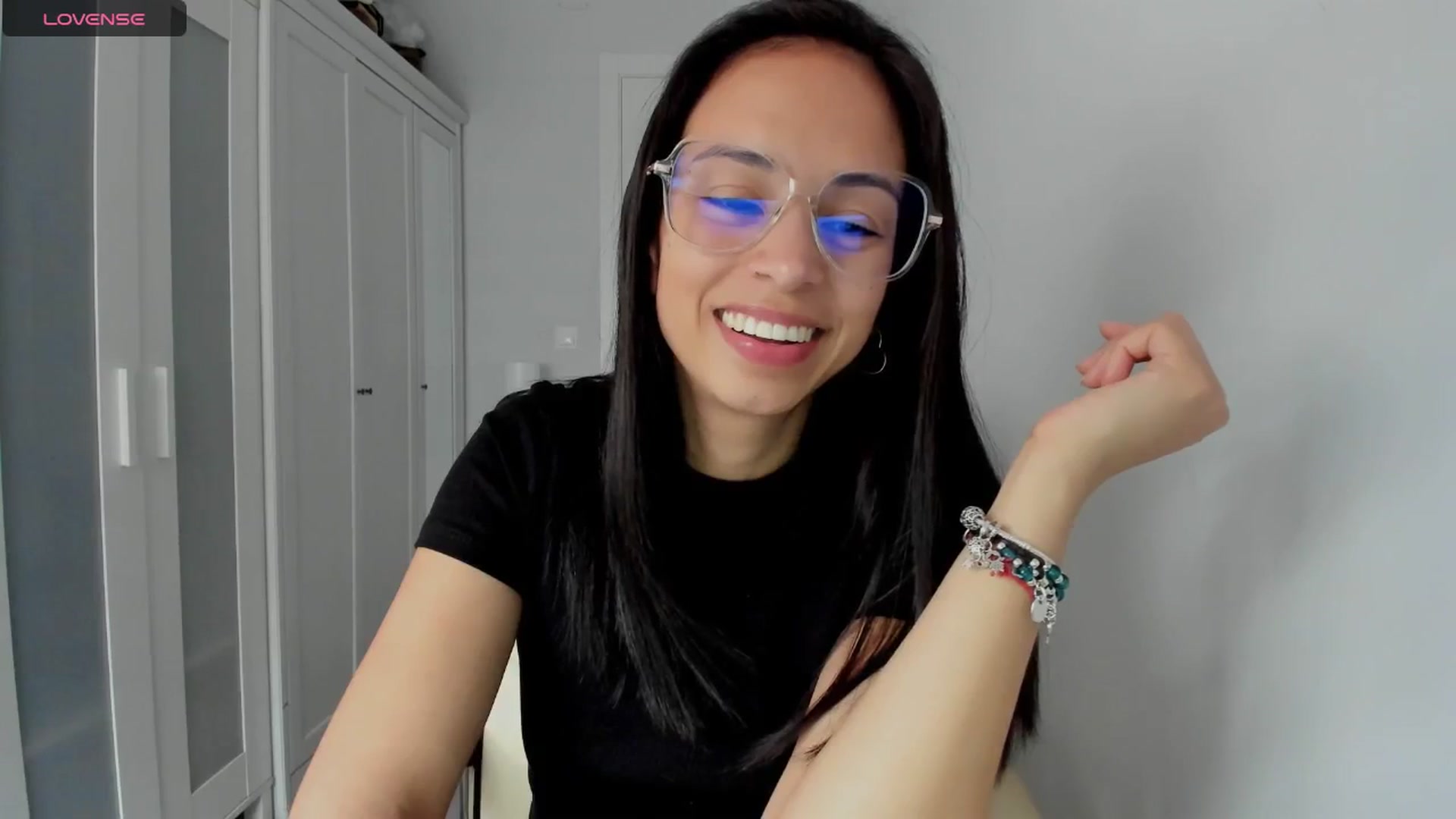 Gallery image thumbnail from Aliicia's myfreecams stream on, 03/20/2025, 17:37 image 14 of 20
