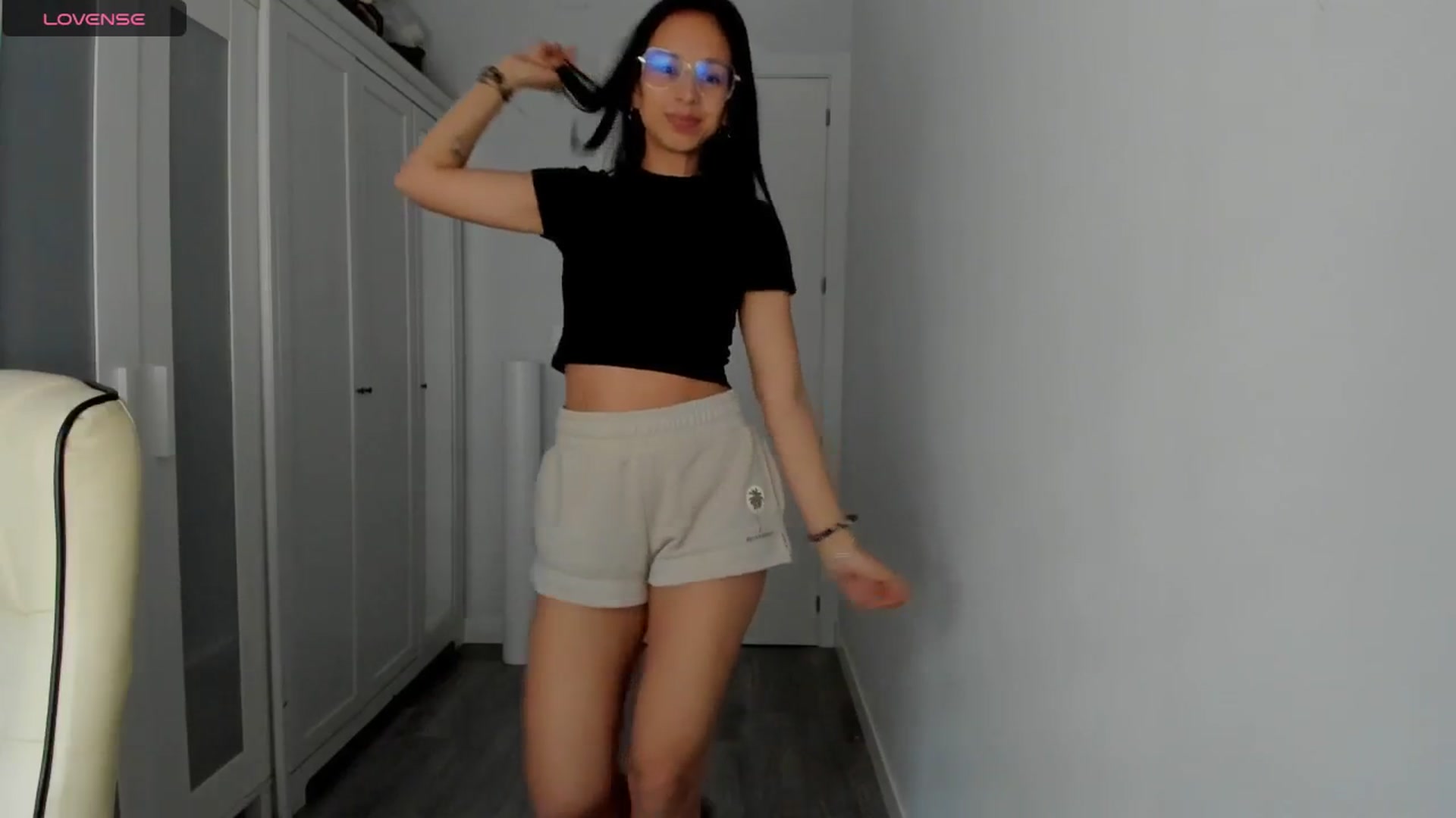 Gallery image thumbnail from Aliicia's myfreecams stream on, 03/20/2025, 17:37 image 19 of 20