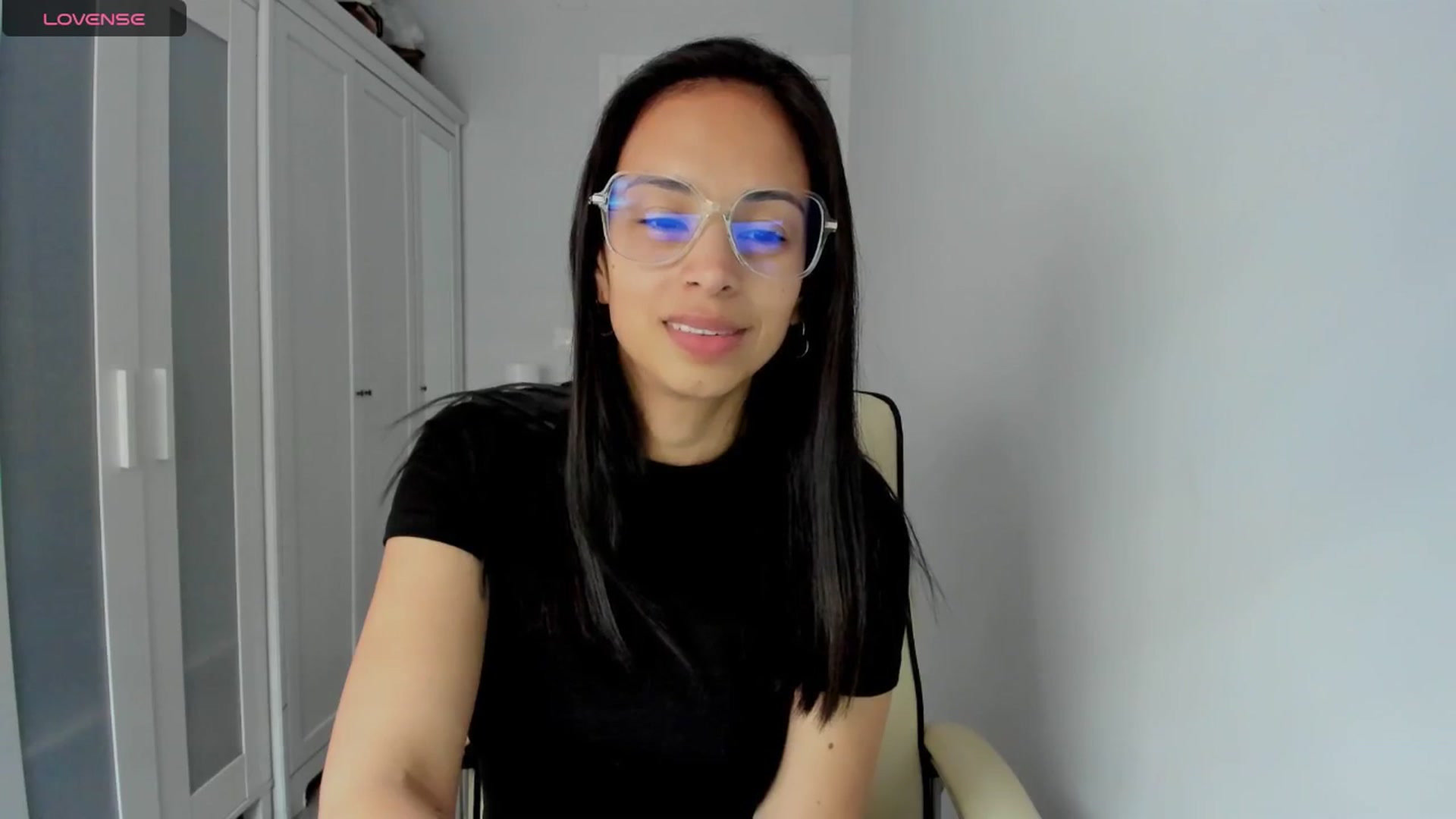 Gallery image thumbnail from Aliicia's myfreecams stream on, 03/20/2025, 17:37 image 16 of 20