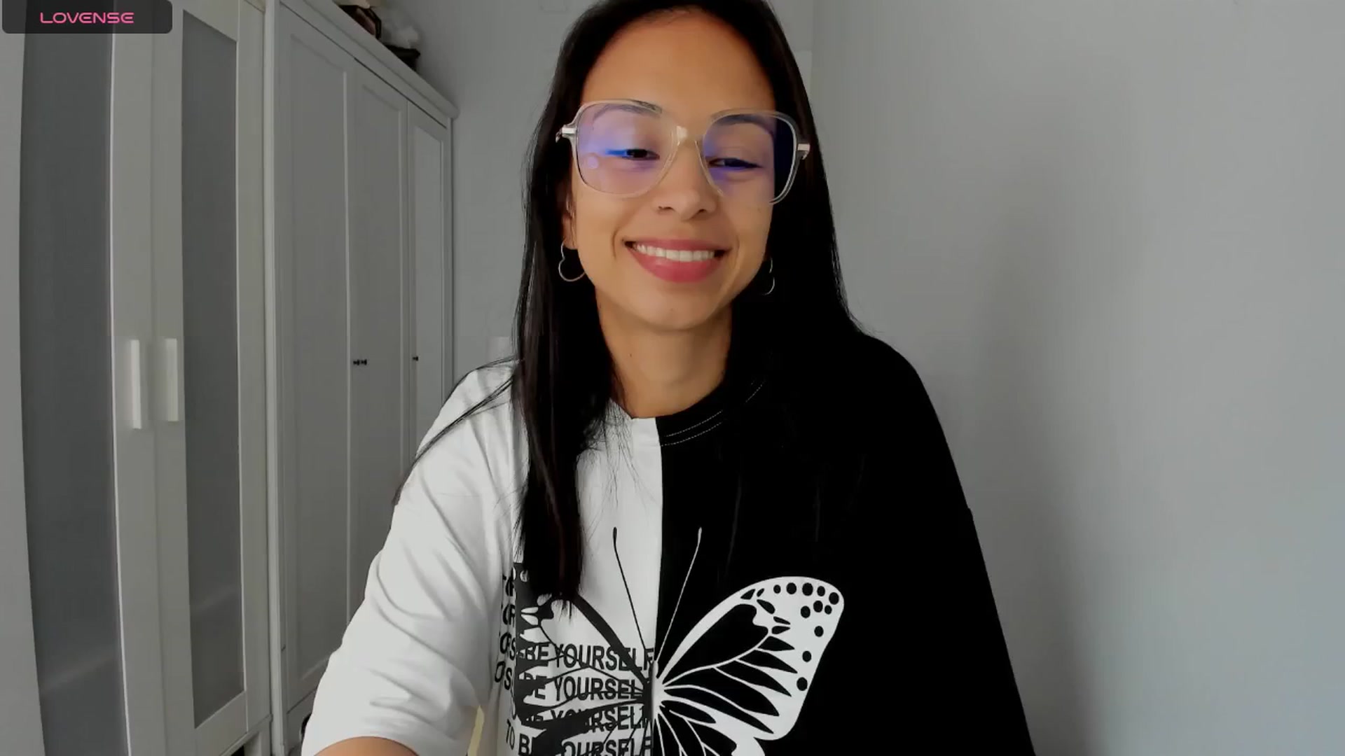Gallery image thumbnail from Aliicia's myfreecams stream on, 03/21/2025, 11:07 image 17 of 20
