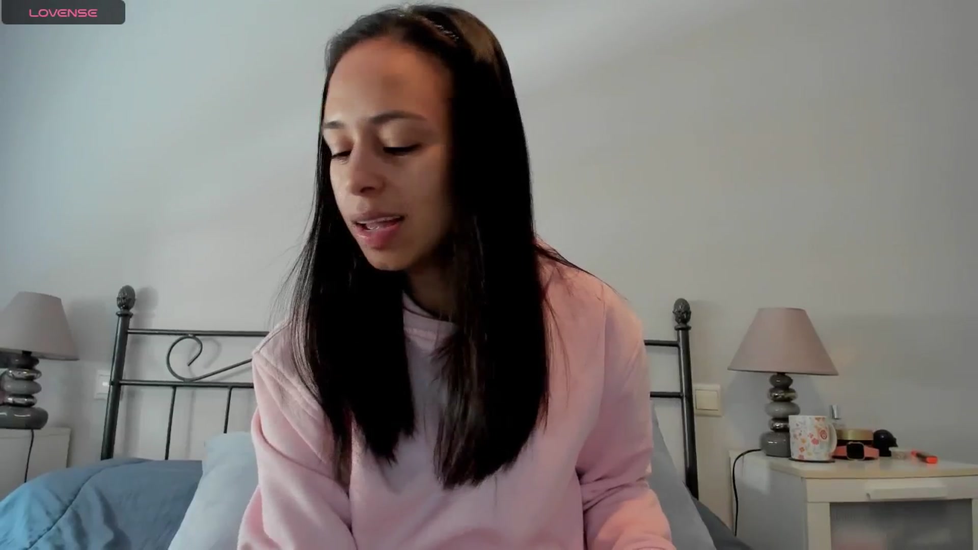 Gallery image thumbnail from Aliicia's myfreecams stream on, 03/24/2025, 11:08 image 3 of 20