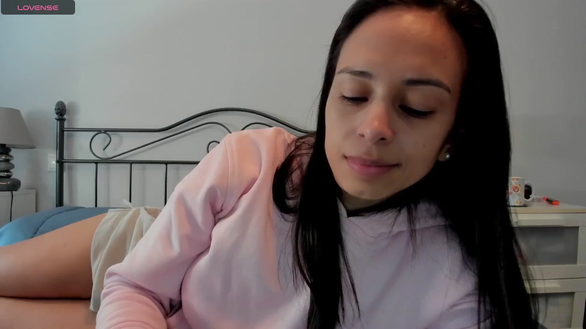 Gallery image thumbnail from Aliicia's myfreecams stream on, 03/24/2025, 11:08 image 12 of 20