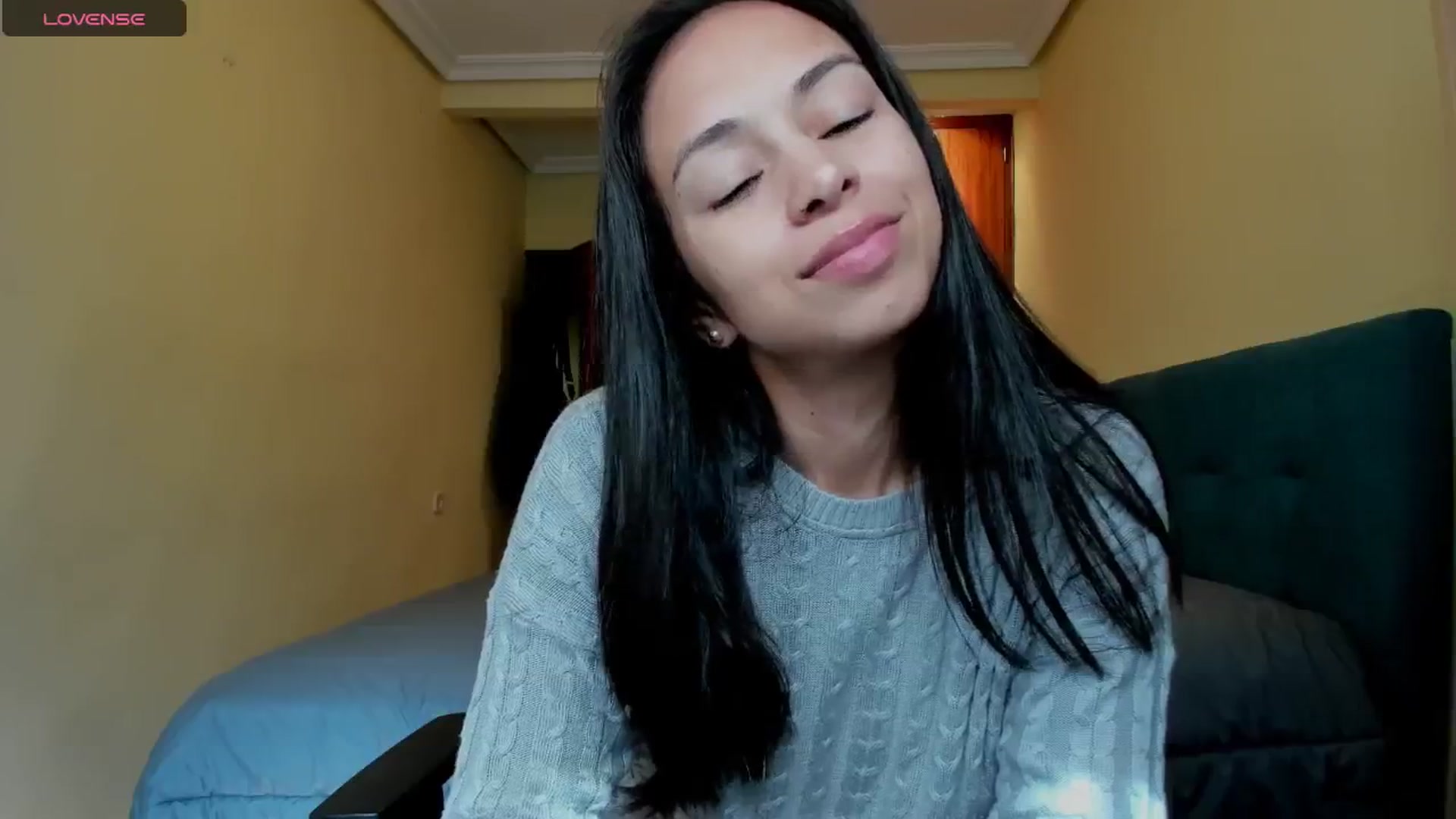 Gallery image thumbnail from Aliicia's myfreecams stream on, 03/27/2025, 10:59 image 13 of 20