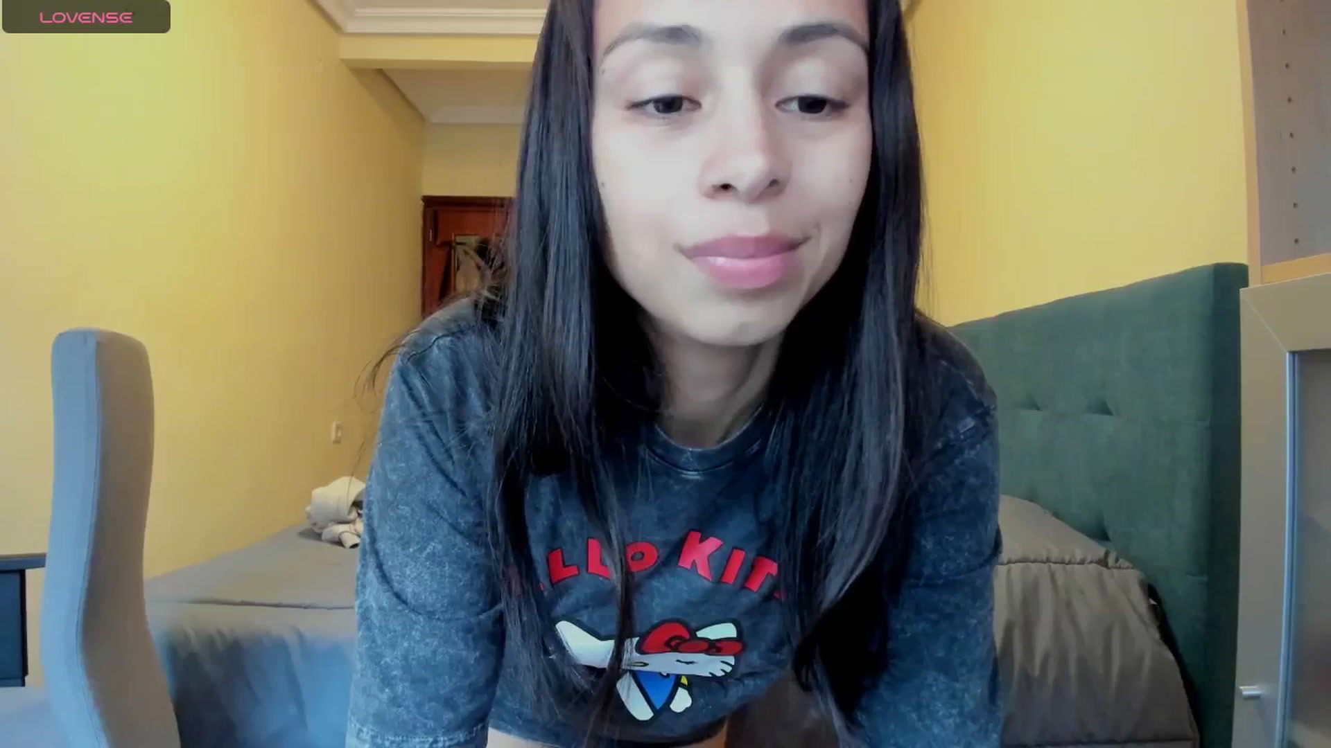 Gallery image thumbnail from Aliicia's myfreecams stream on, 04/02/2025, 10:59 image 6 of 20