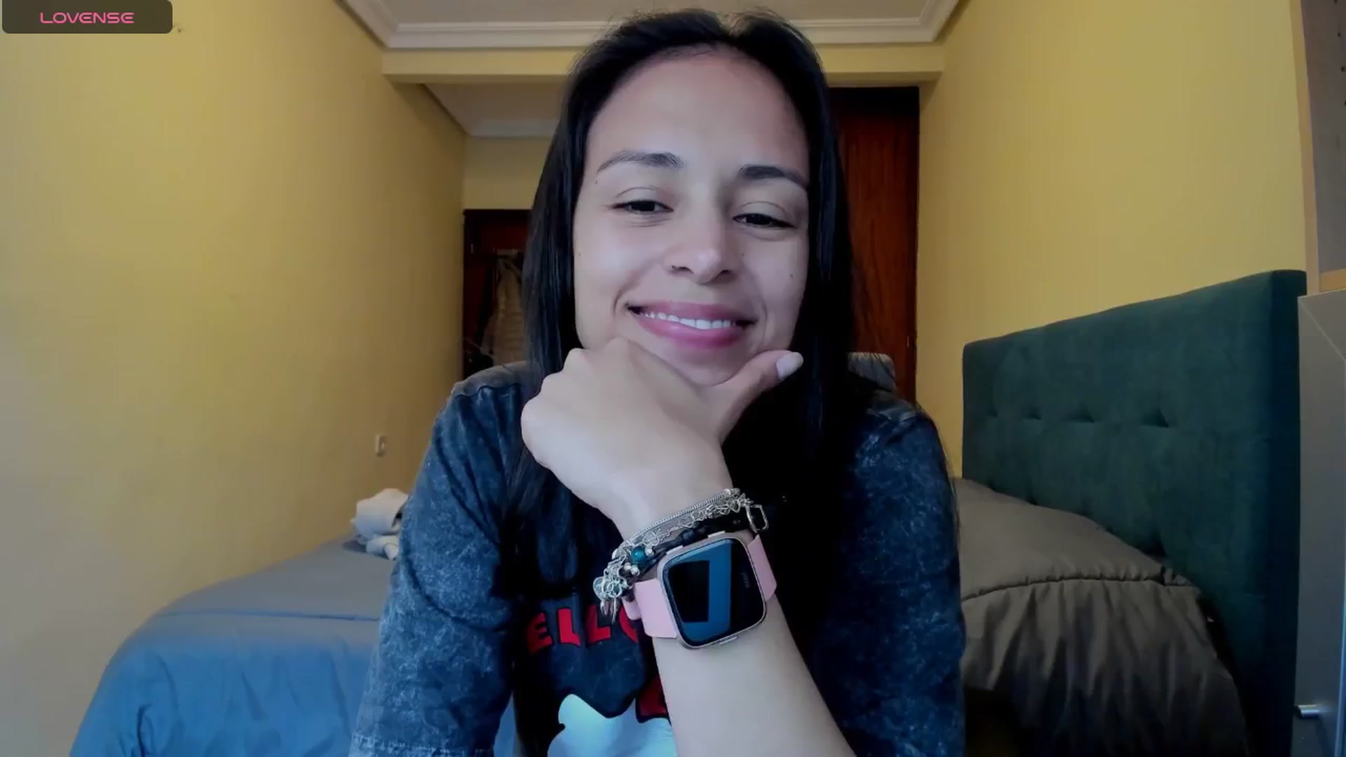 Gallery image thumbnail from Aliicia's myfreecams stream on, 04/02/2025, 10:59 image 9 of 20