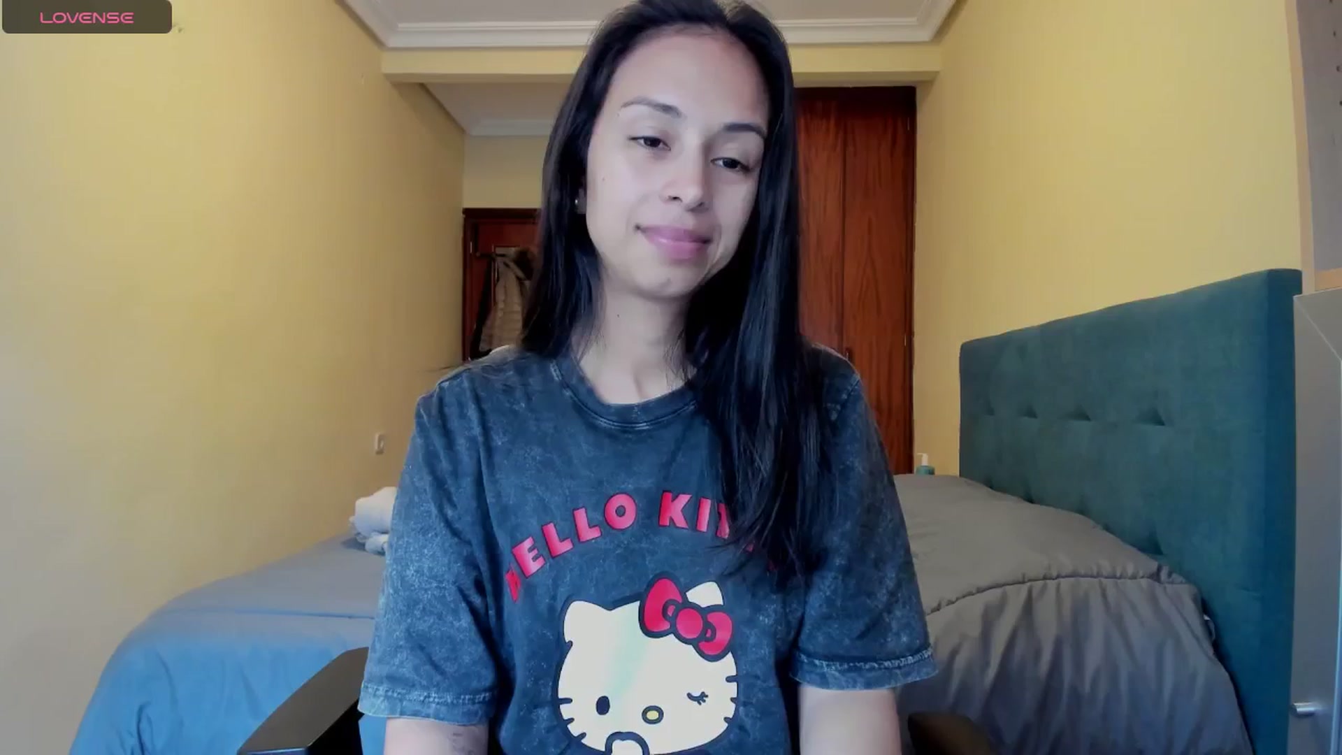 Gallery image thumbnail from Aliicia's myfreecams stream on, 04/02/2025, 10:59 image 8 of 20