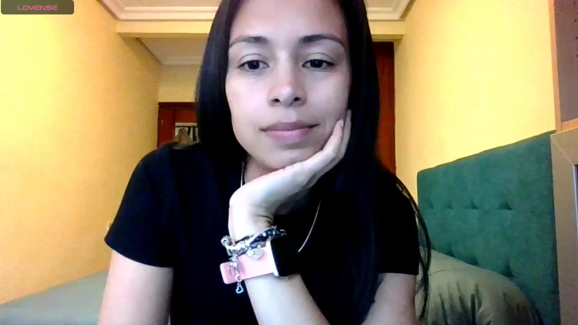 Gallery image thumbnail from Aliicia's myfreecams stream on, 04/07/2025, 10:04 image 3 of 20
