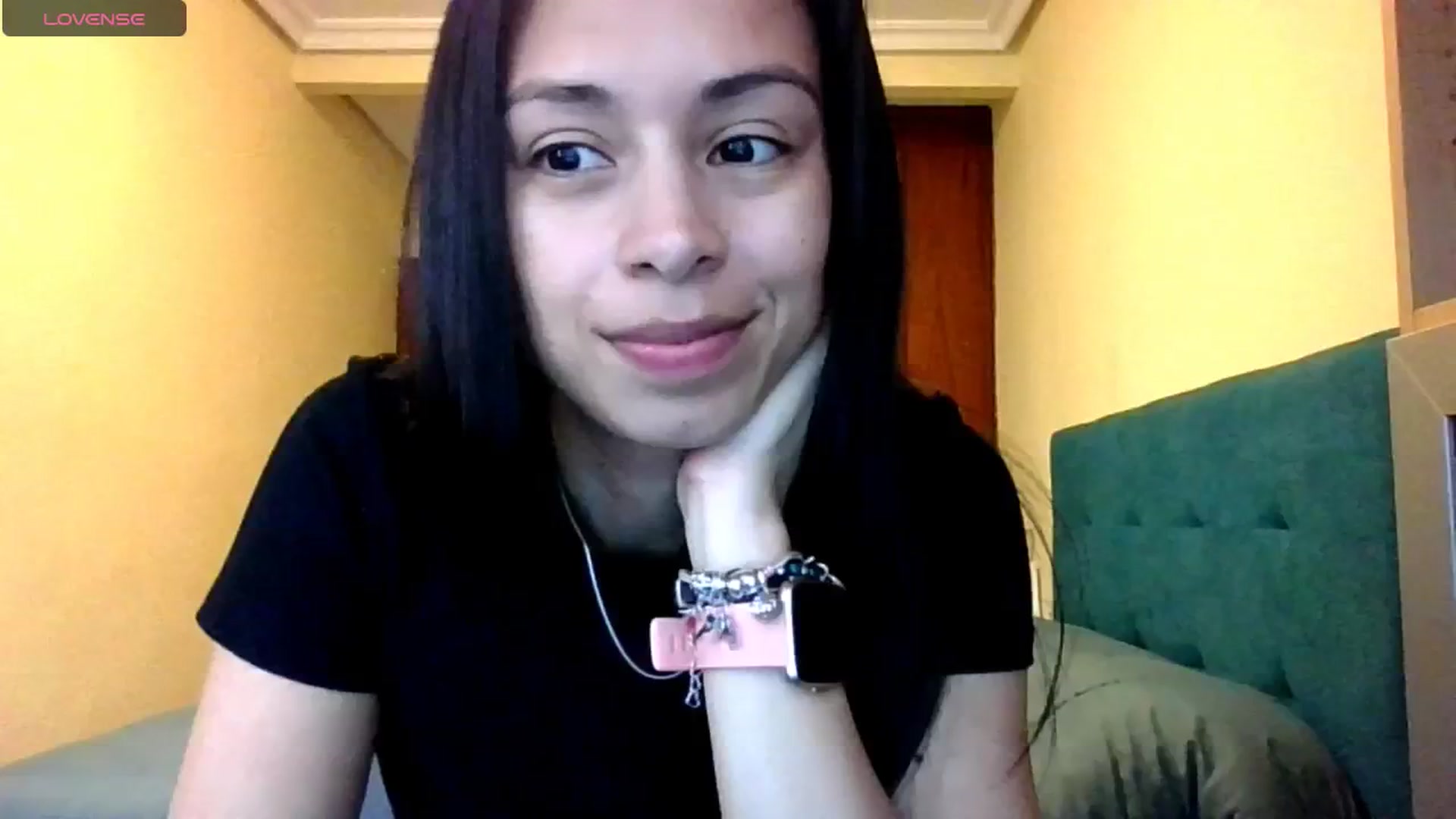 Gallery image thumbnail from Aliicia's myfreecams stream on, 04/07/2025, 10:04 image 4 of 20