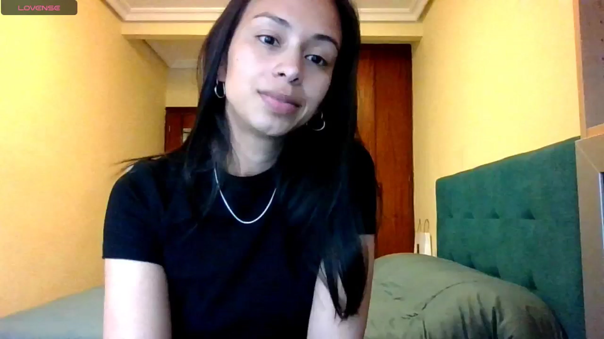 Gallery image thumbnail from Aliicia's myfreecams stream on, 04/07/2025, 10:04 image 7 of 20