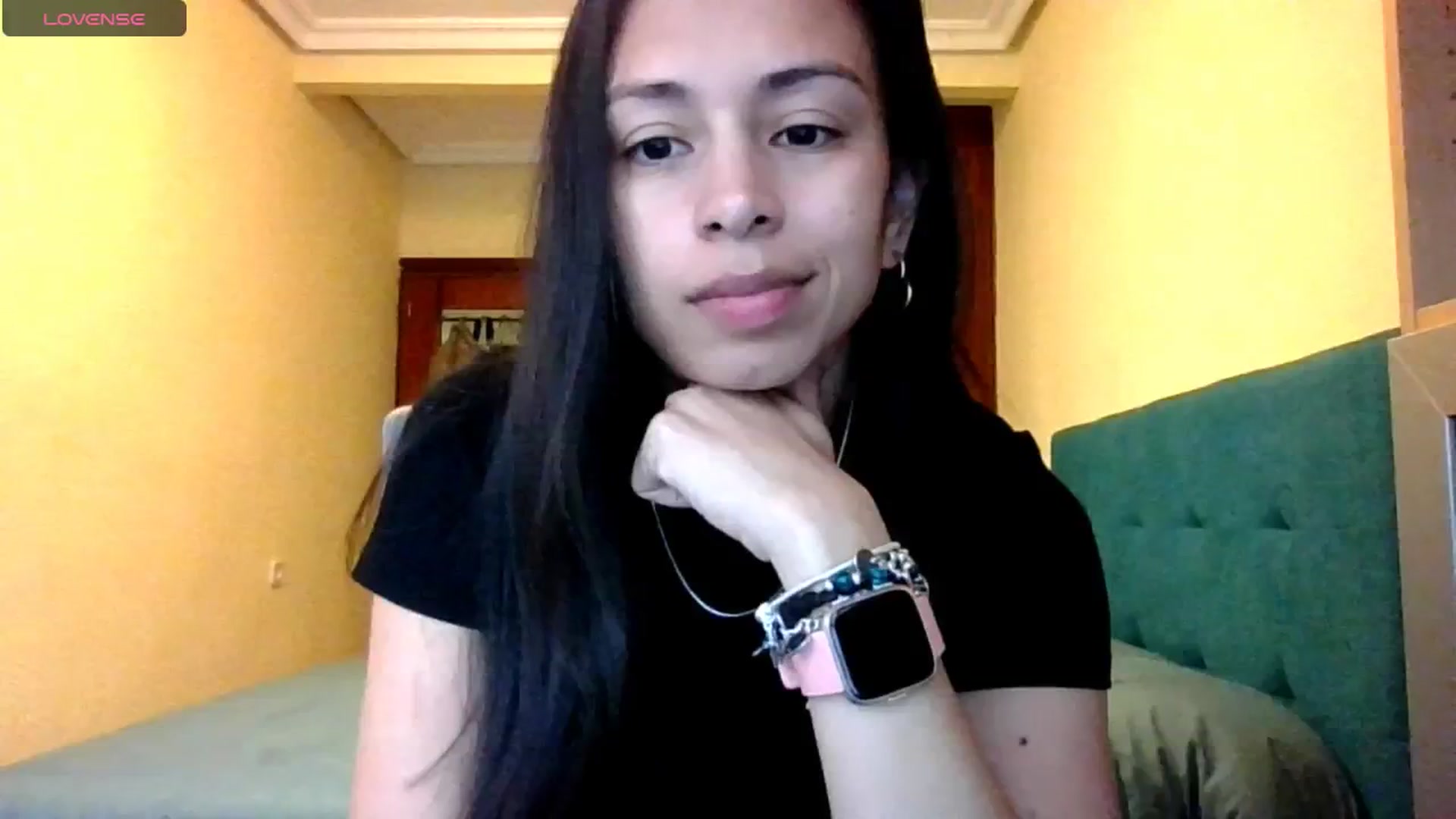 Gallery image thumbnail from Aliicia's myfreecams stream on, 04/07/2025, 10:04 image 2 of 20