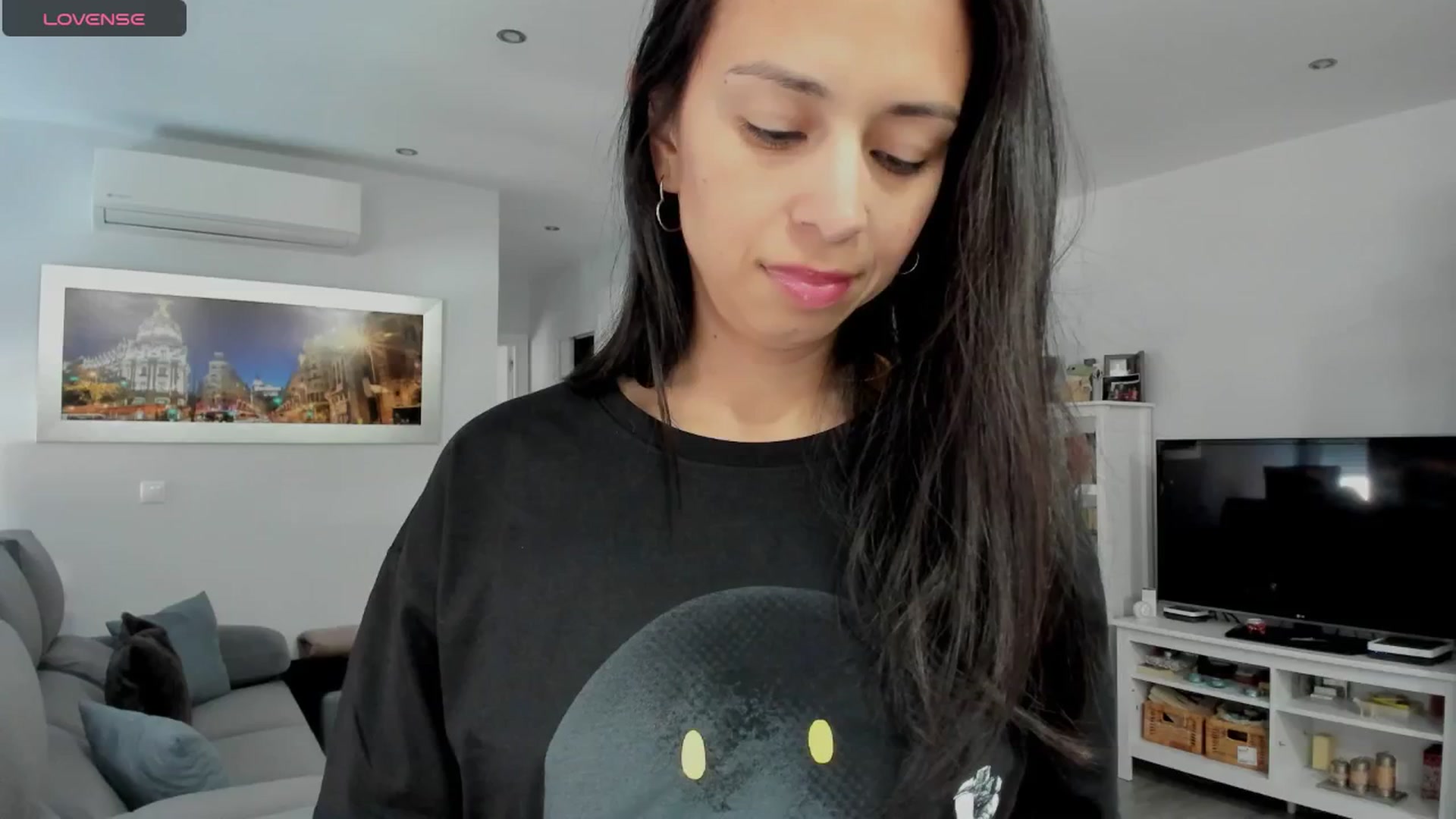Gallery image thumbnail from Aliicia's myfreecams stream on, 04/10/2025, 08:27 image 1 of 20
