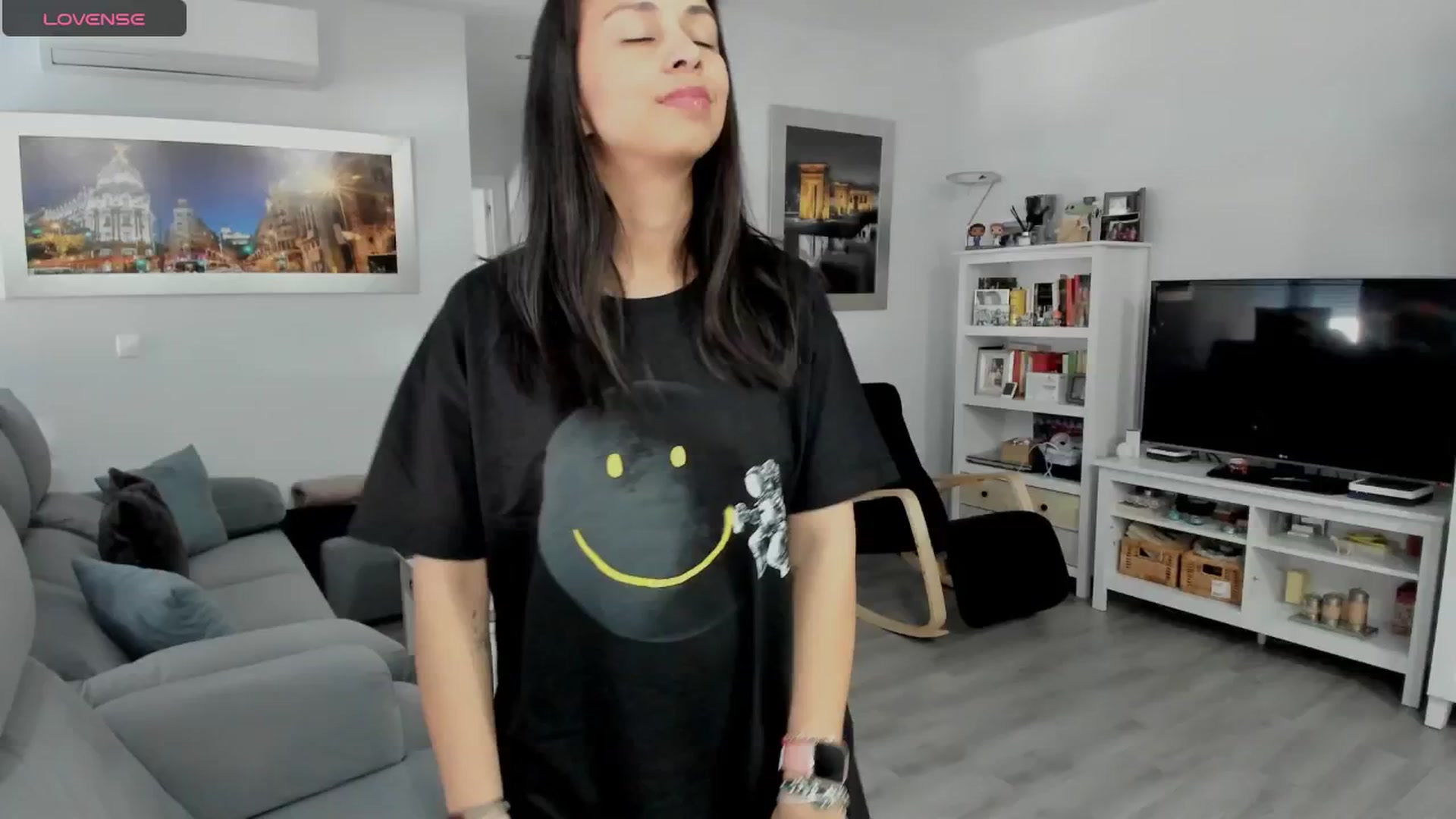 Gallery image thumbnail from Aliicia's myfreecams stream on, 04/10/2025, 08:27 image 4 of 20