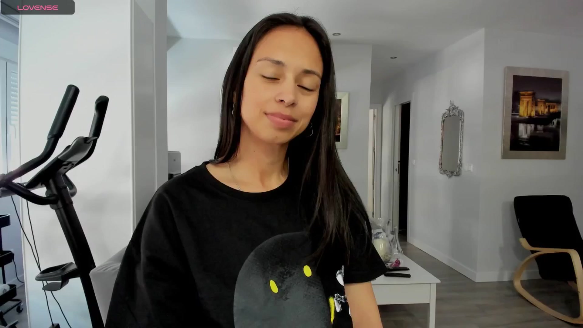 Gallery image thumbnail from Aliicia's myfreecams stream on, 04/10/2025, 10:30 image 14 of 20