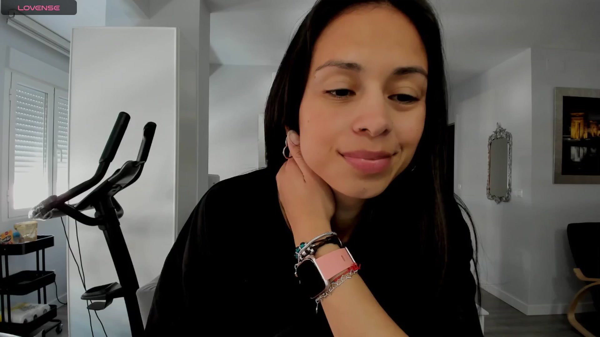 Gallery image thumbnail from Aliicia's myfreecams stream on, 04/10/2025, 10:30 image 4 of 20