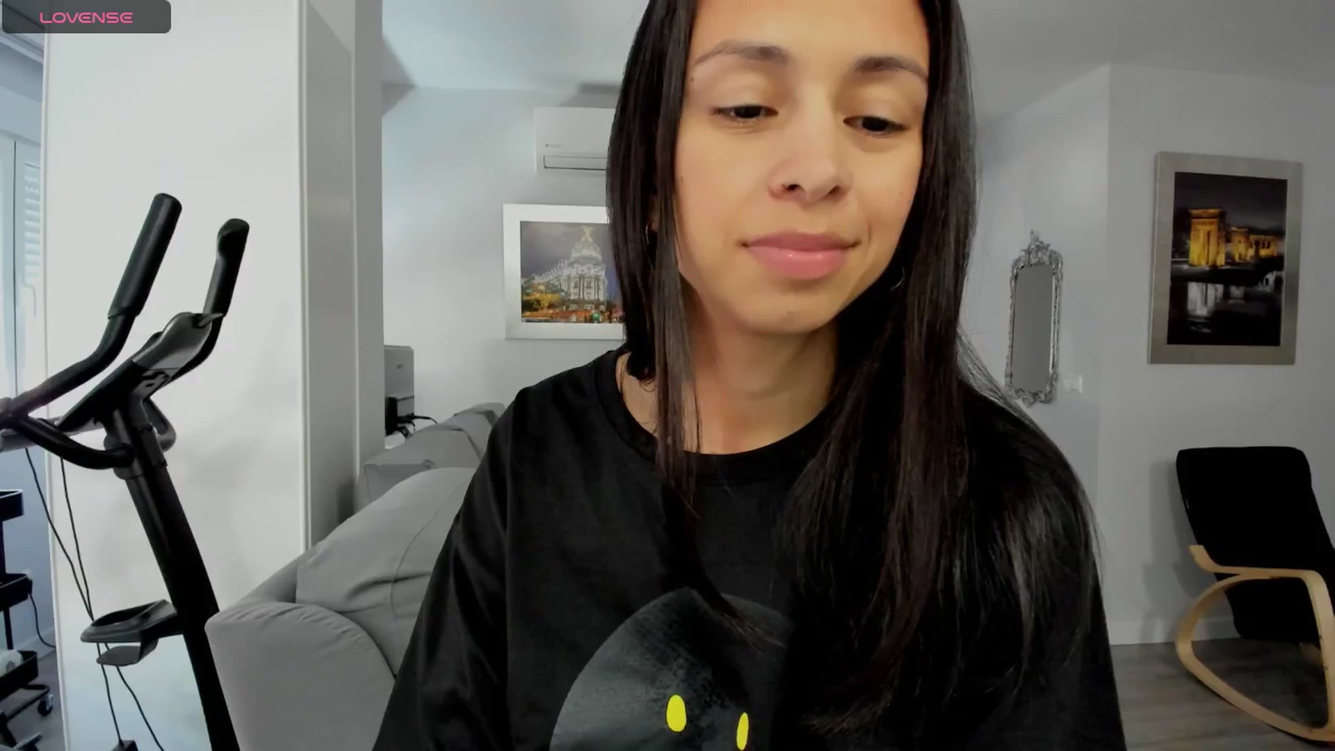 Gallery image thumbnail from Aliicia's myfreecams stream on, 04/10/2025, 10:30 image 17 of 20
