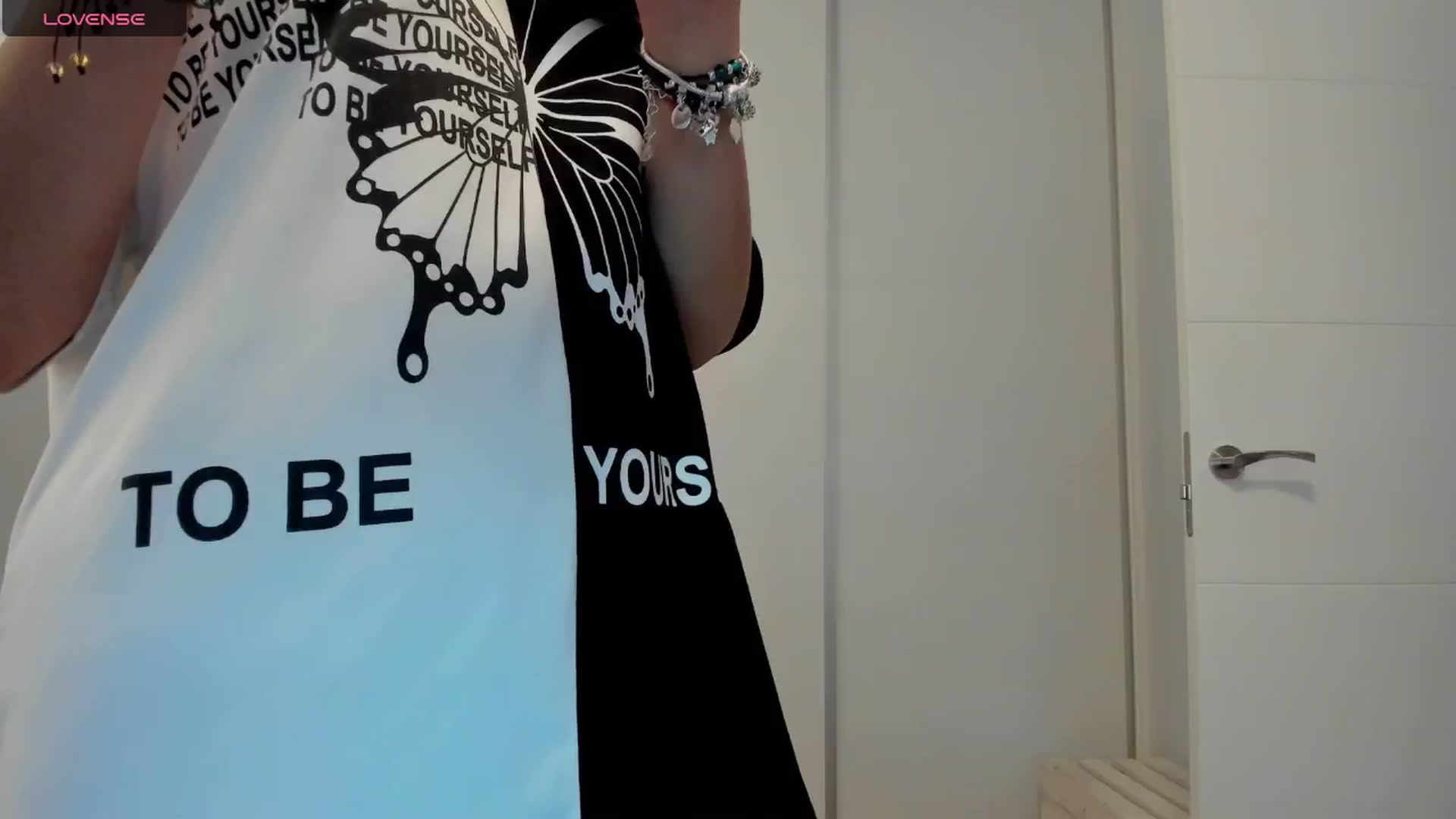 Gallery image thumbnail from Aliicia's myfreecams stream on, 04/11/2025, 10:40 image 18 of 20