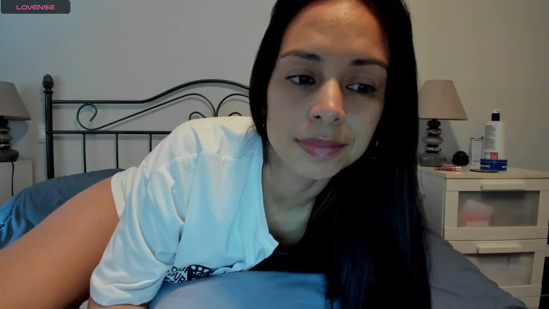 Gallery image thumbnail from Aliicia's myfreecams stream on, 04/11/2025, 10:40 image 12 of 20