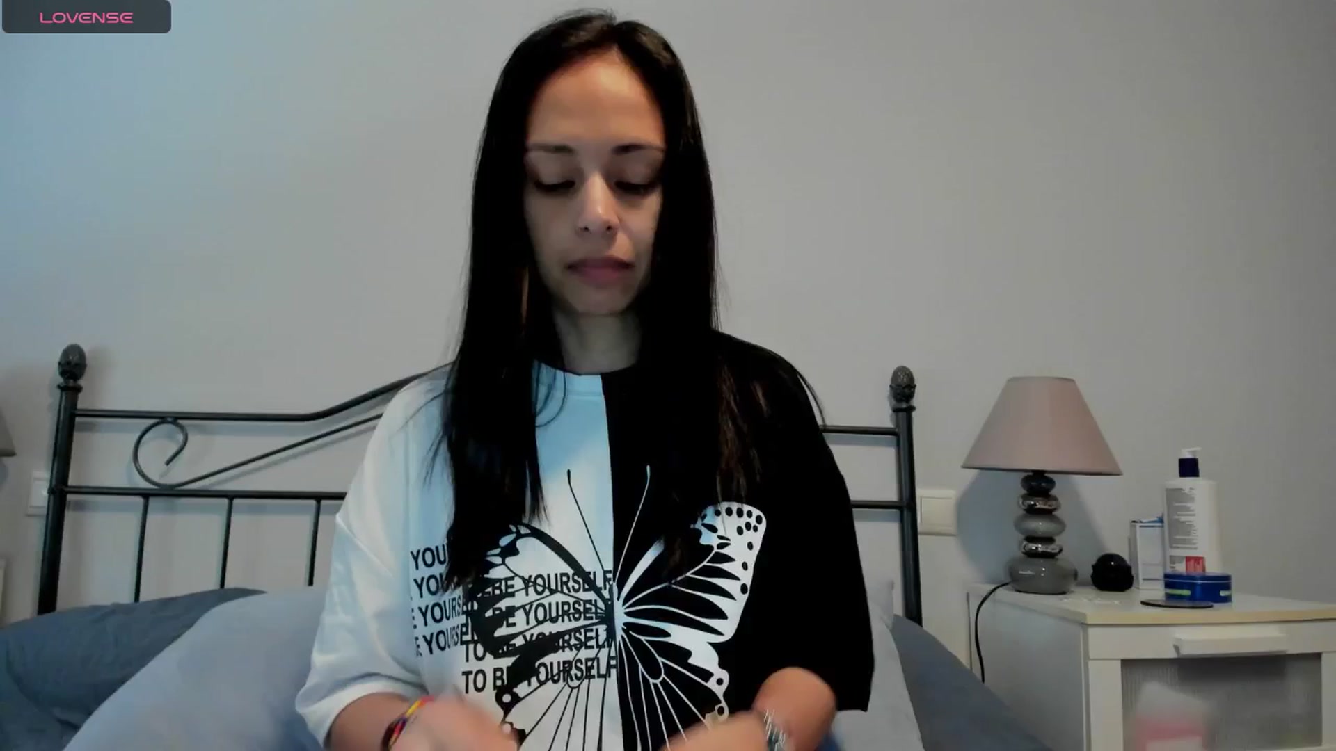 Gallery image thumbnail from Aliicia's myfreecams stream on, 04/11/2025, 10:40 image 1 of 20