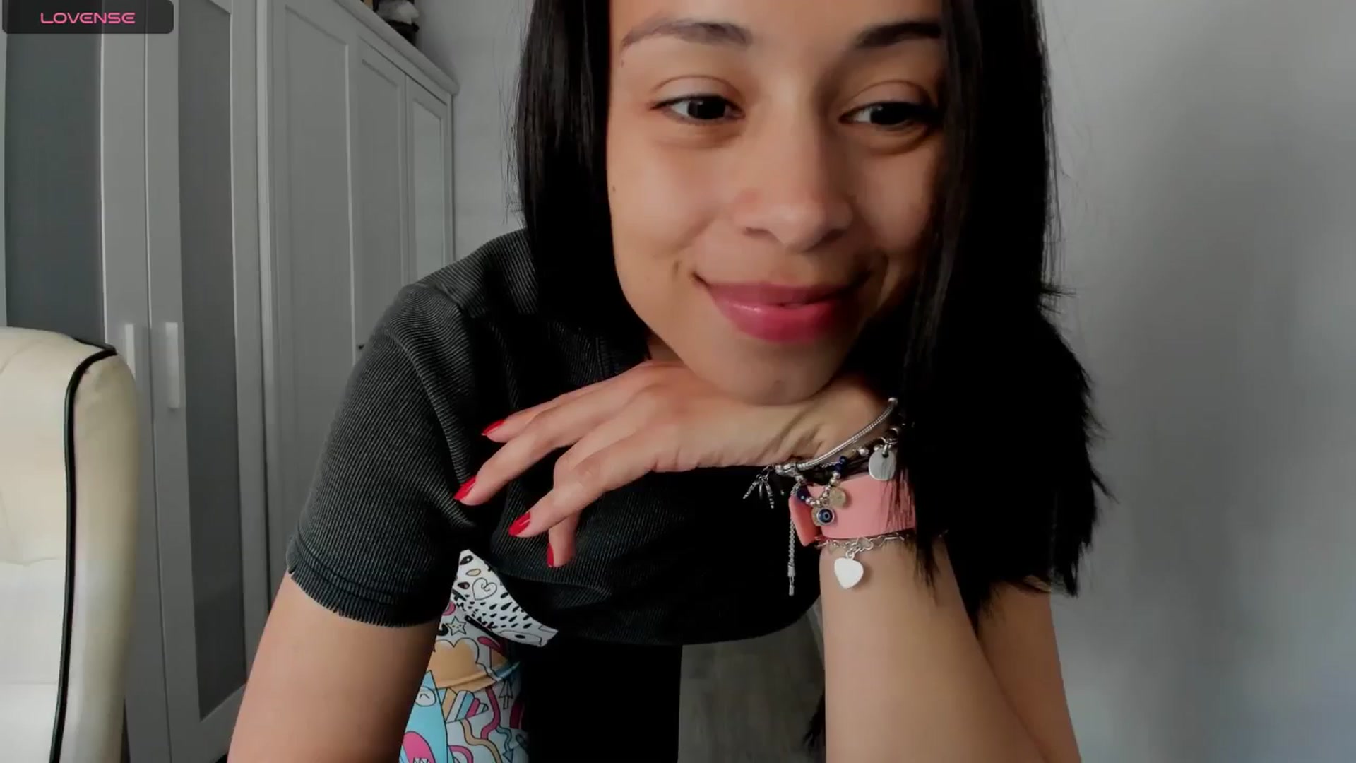 Gallery image thumbnail from Aliicia's myfreecams stream on, 04/21/2025, 10:23 image 14 of 20