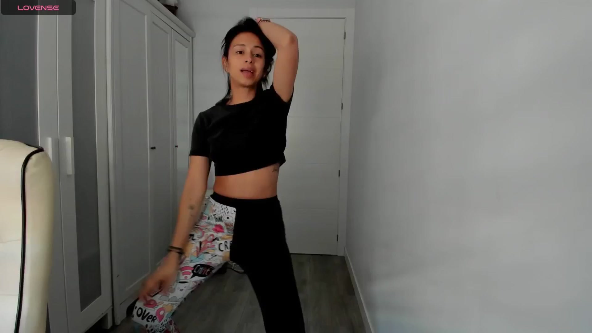 Gallery image thumbnail from Aliicia's myfreecams stream on, 04/21/2025, 10:23 image 8 of 20