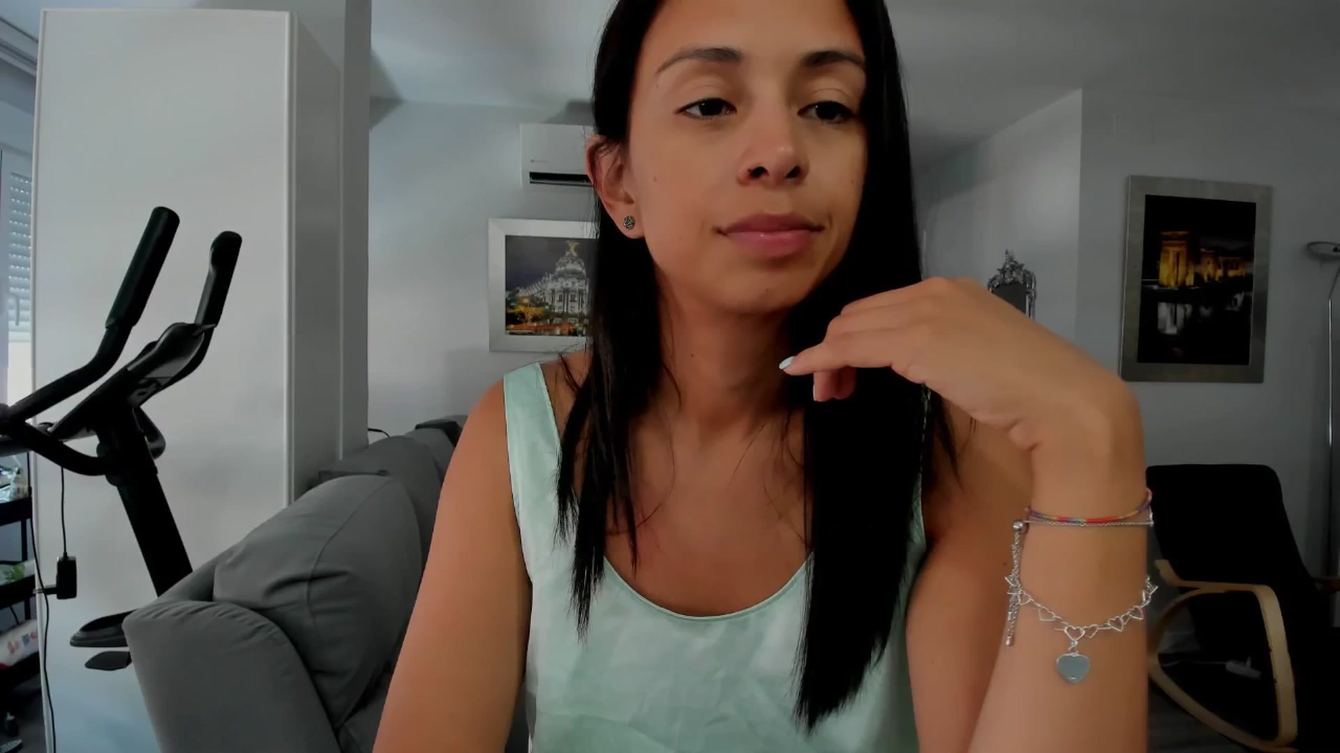 Gallery image thumbnail from Aliicia's myfreecams stream on, 08/11/2025, 11:31 image 2 of 20