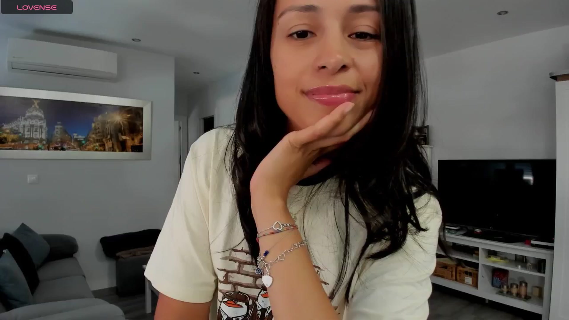 Gallery image thumbnail from Aliicia's myfreecams stream on, 09/01/2025, 11:32 image 1 of 20
