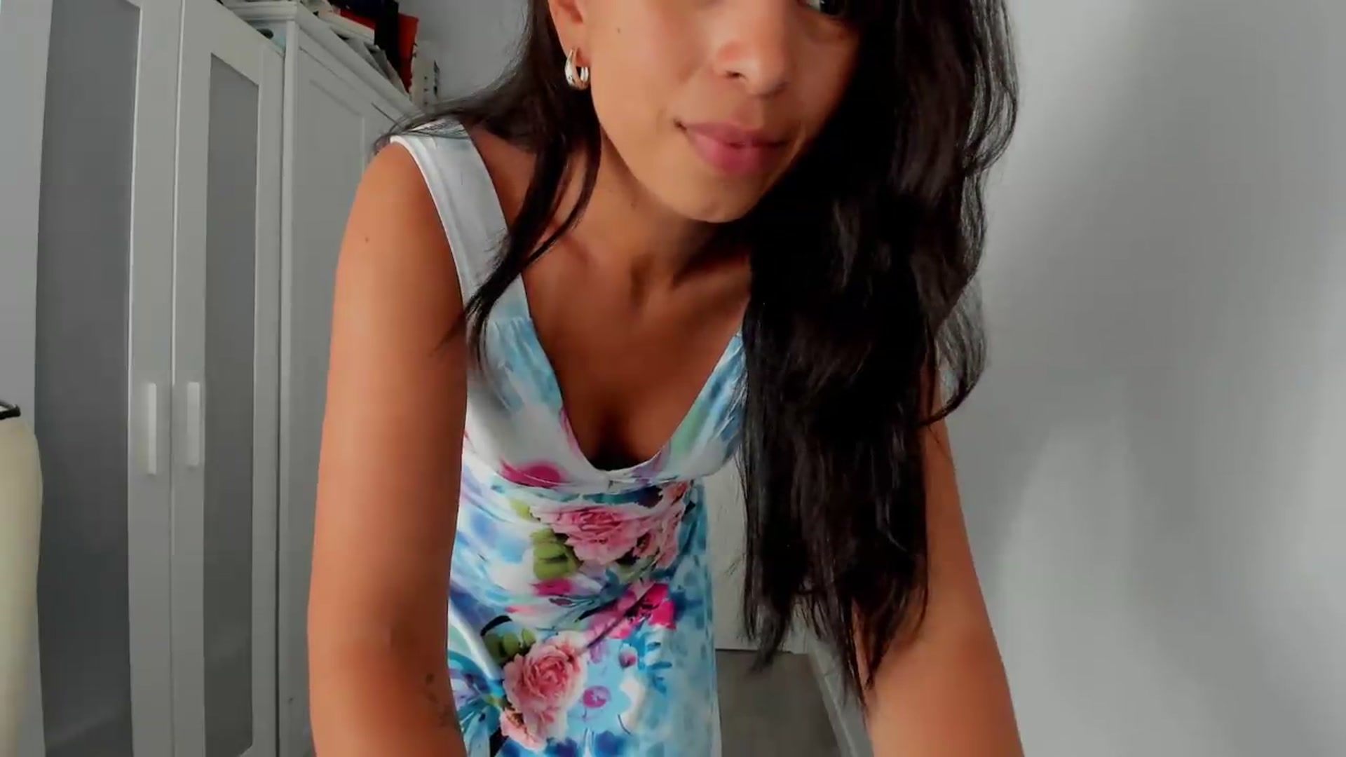 Gallery image thumbnail from Aliicia's myfreecams stream on, 08/03/2026, 17:08 image 17 of 20