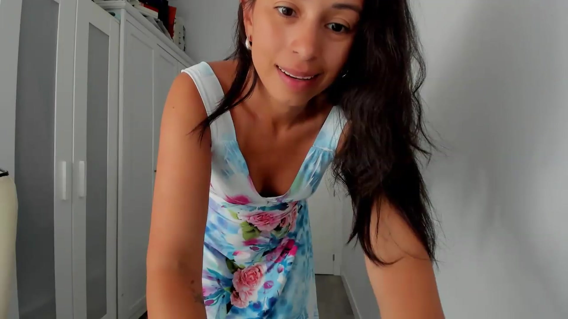 Gallery image thumbnail from Aliicia's myfreecams stream on, 08/03/2026, 17:08 image 16 of 20