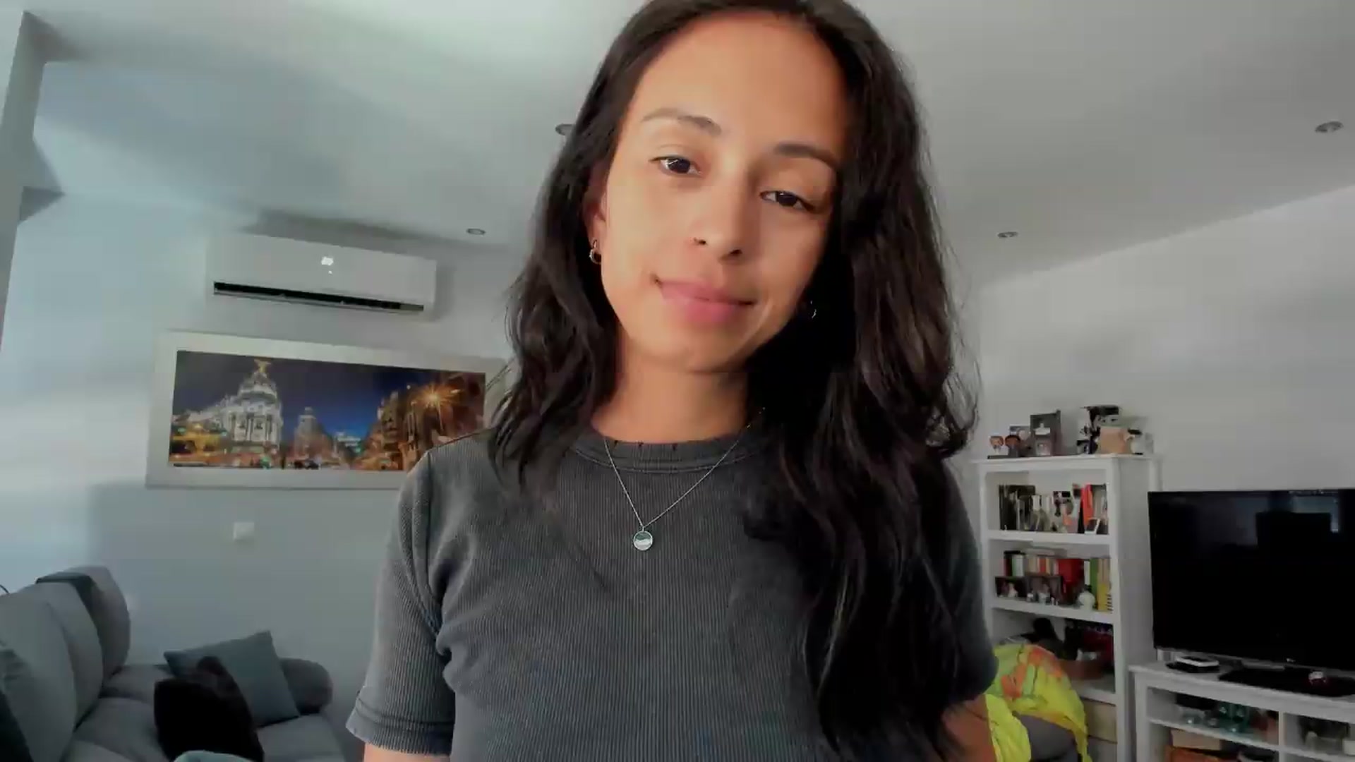 Gallery image thumbnail from Aliicia's myfreecams stream on, 08/18/2026, 11:07 image 10 of 20