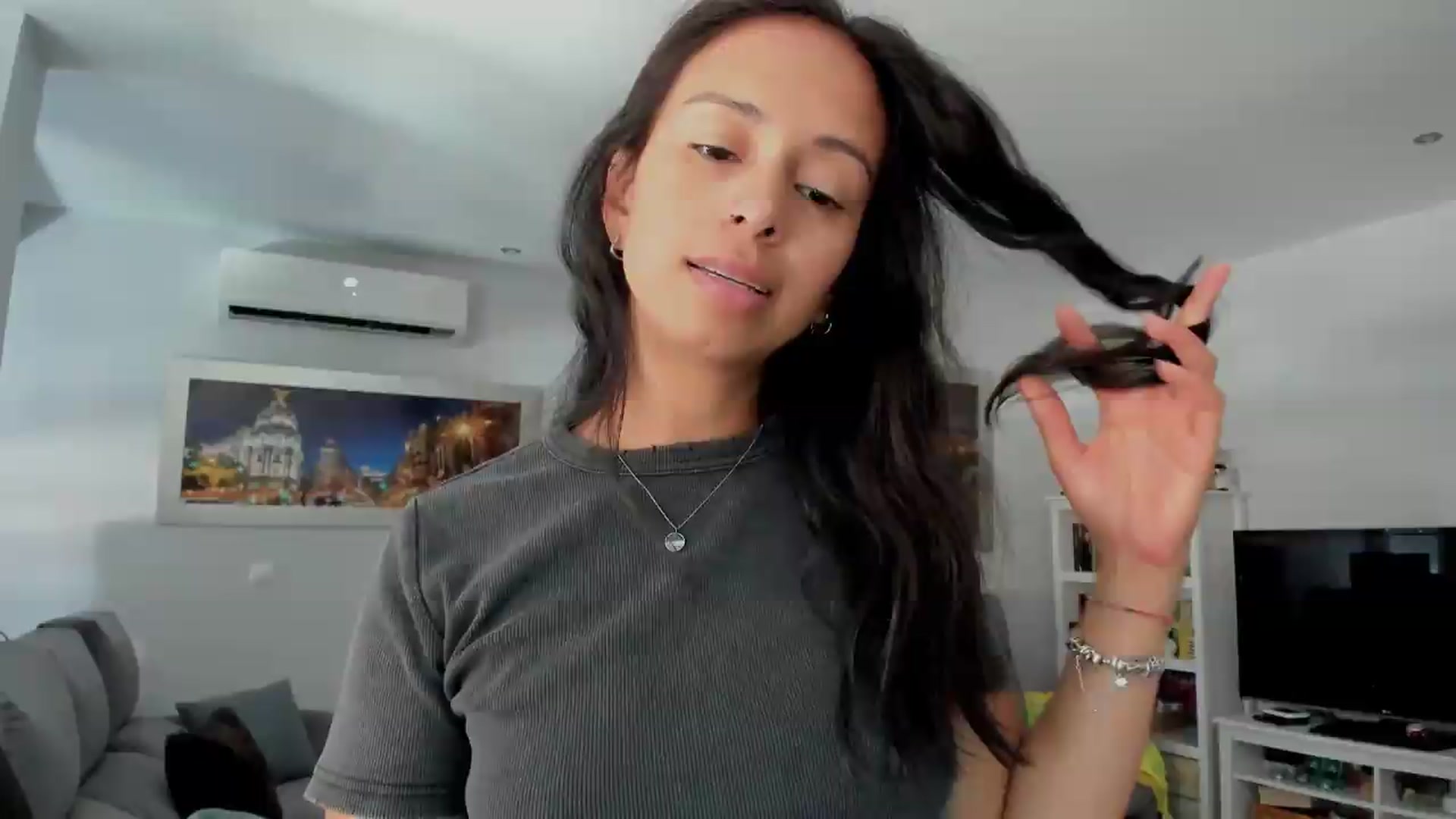 Gallery image thumbnail from Aliicia's myfreecams stream on, 08/18/2026, 11:07 image 5 of 20