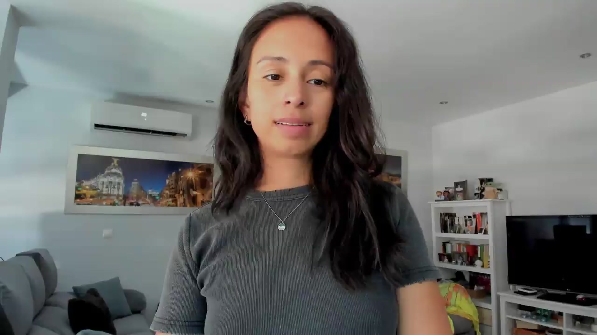 Gallery image thumbnail from Aliicia's myfreecams stream on, 08/18/2026, 11:07 image 12 of 20