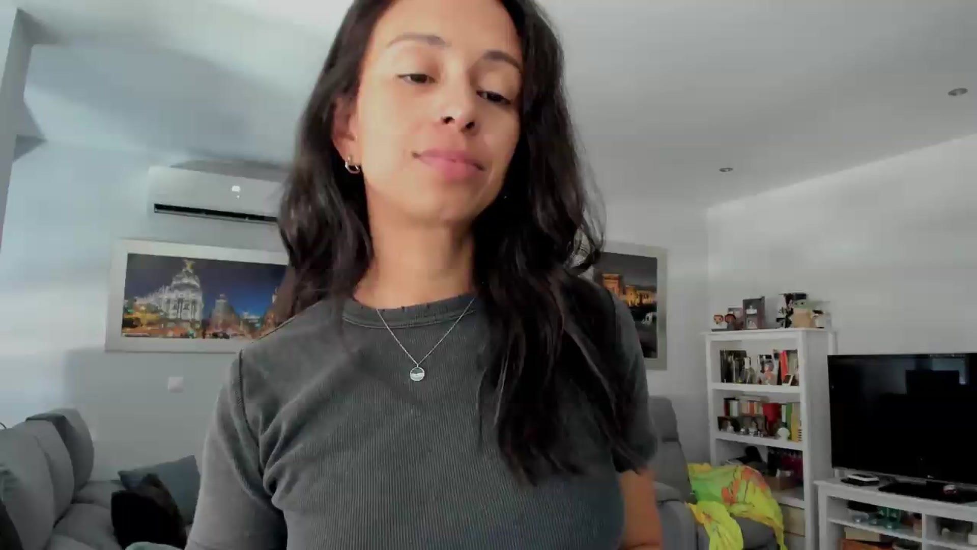 Gallery image thumbnail from Aliicia's myfreecams stream on, 08/18/2026, 11:07 image 7 of 20