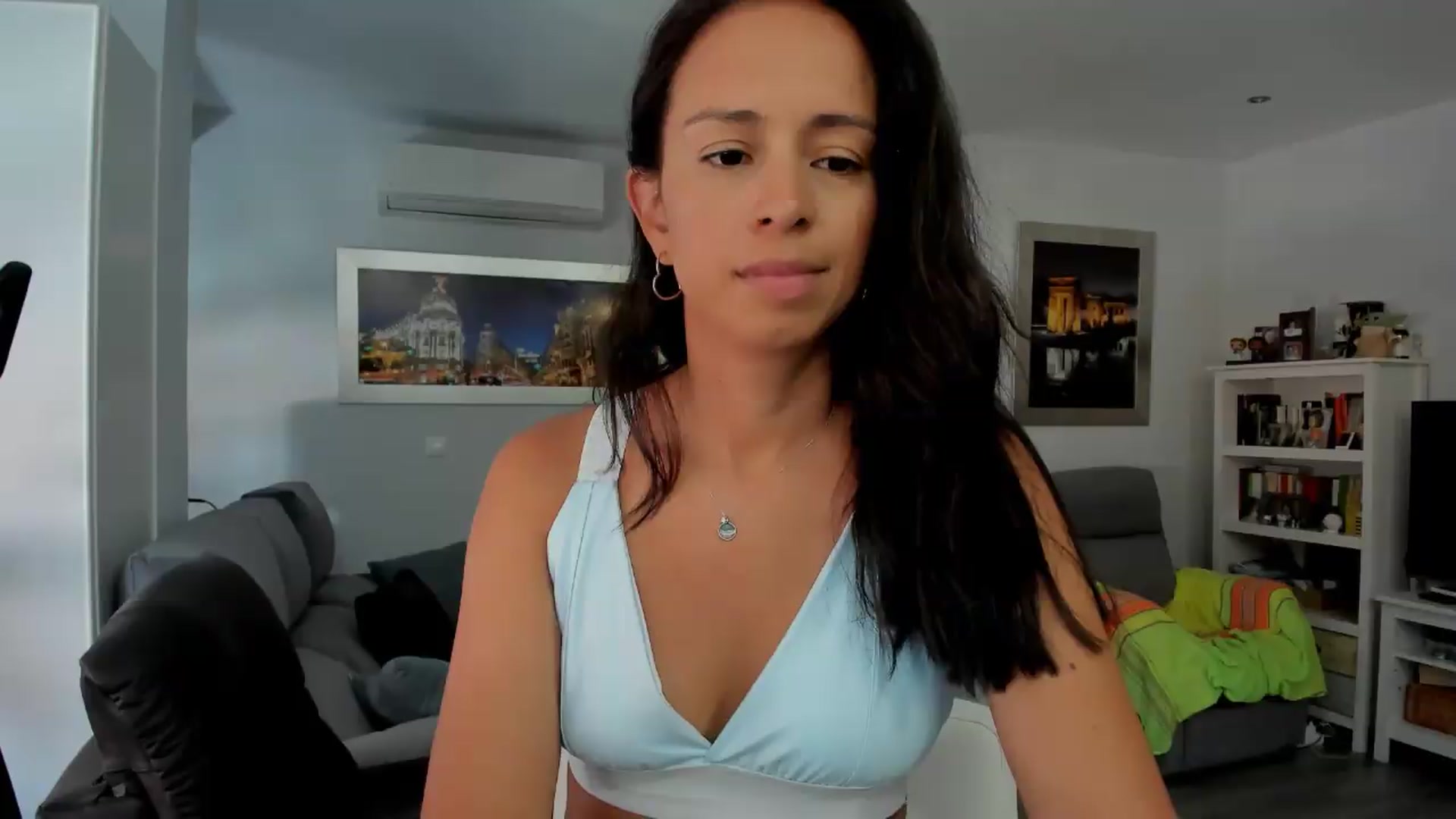 Gallery image thumbnail from Aliicia's myfreecams stream on, 08/19/2026, 09:50 image 20 of 20